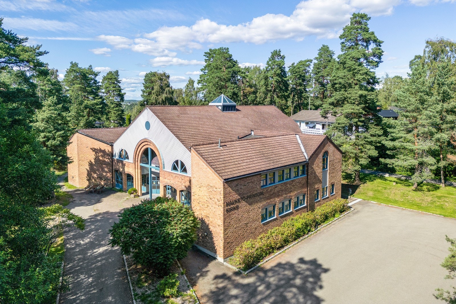 Kirken har mye aktiviteter, https://www.kirken.no/hauketo-prinsdal Galleribilde