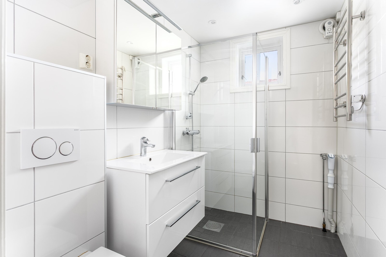 Badet ble betydelig oppgradert i 2022, inkludert utskiftning av sluk og avløpsrør. Galleribilde