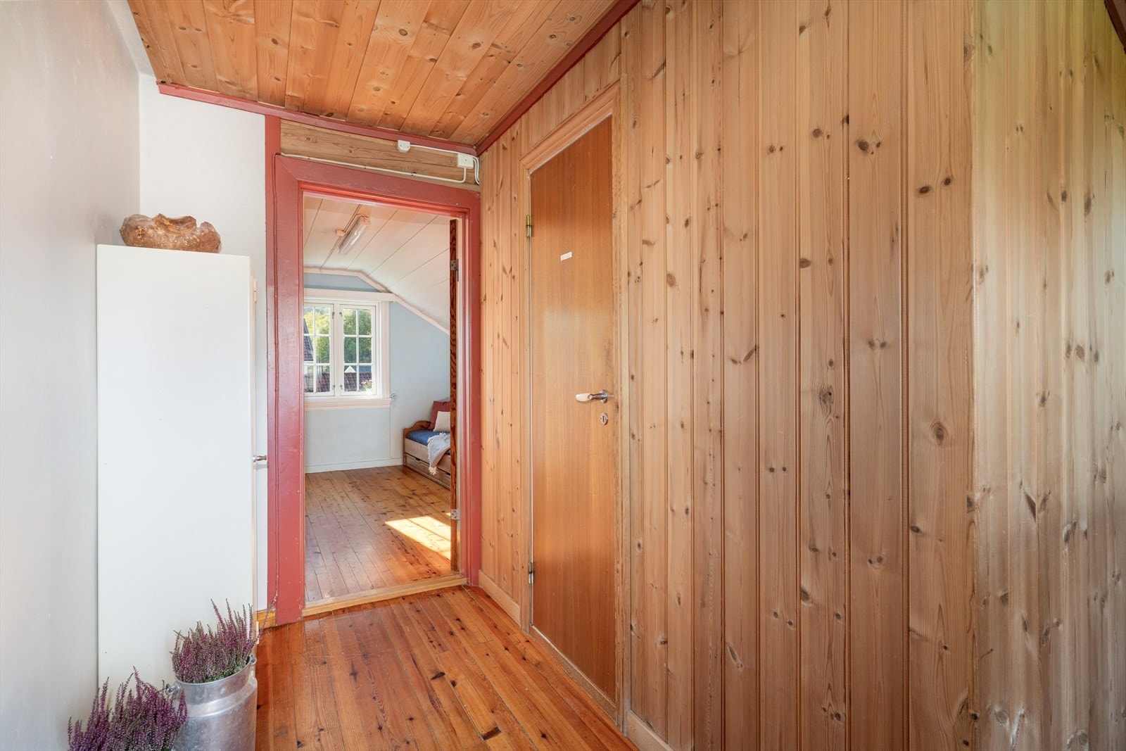 Gangareal i 2. etasje med tilkomst til soverom og bad. Galleribilde