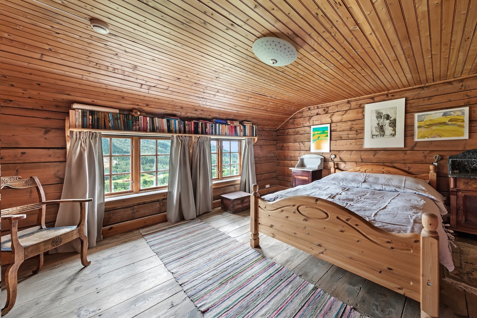 Soverom i hoveddel Galleribilde