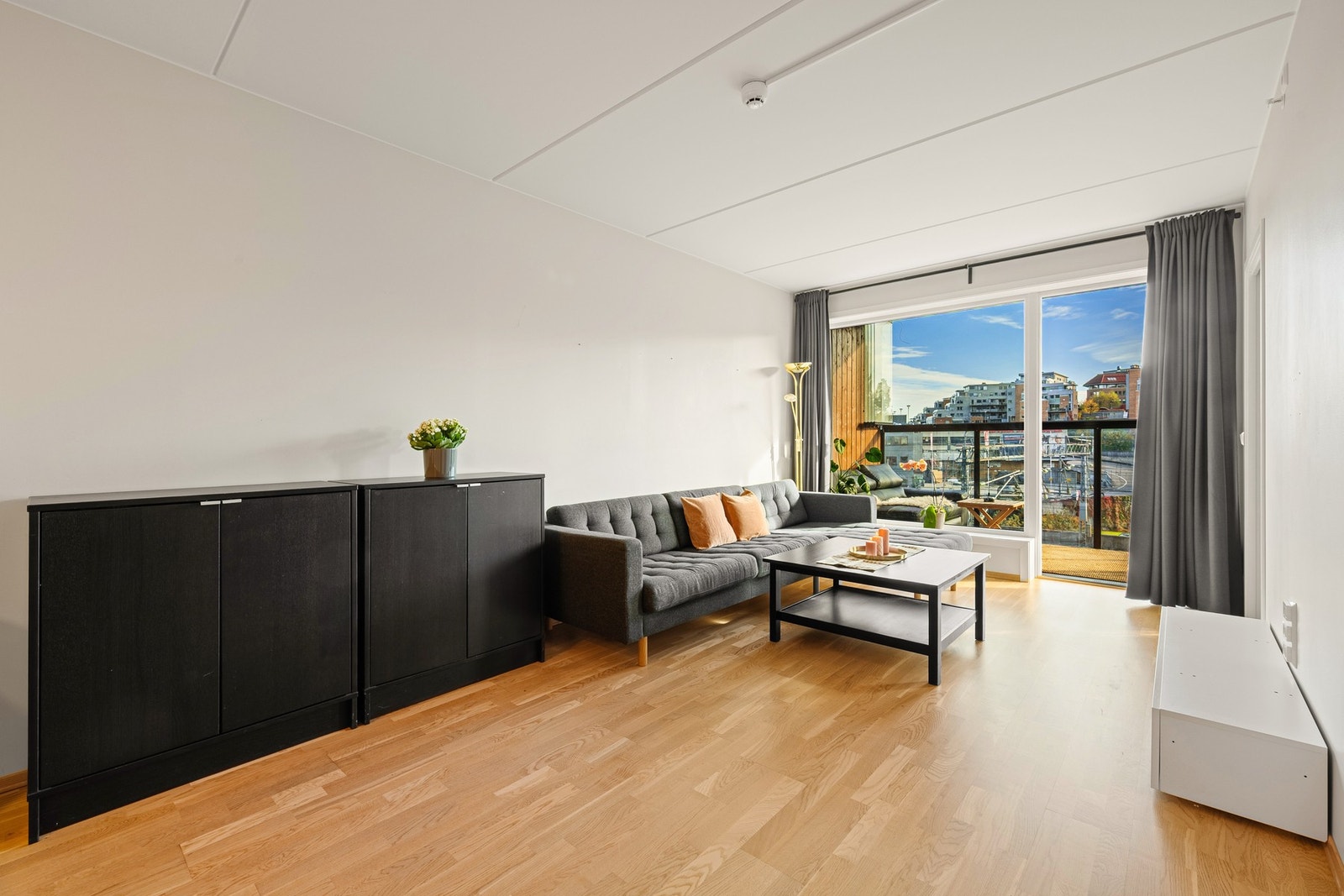 Moderne leilighet fra 2020 med gjennomført stil og god standard Galleribilde