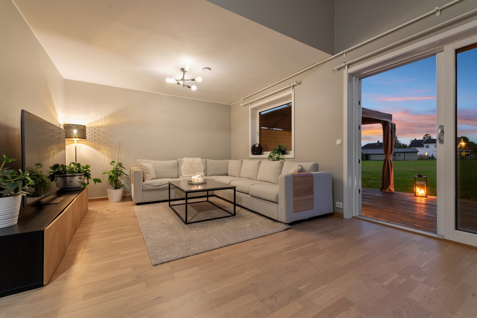 Her har du plass til stor sofaløsning i ønsket størrelse. Galleribilde