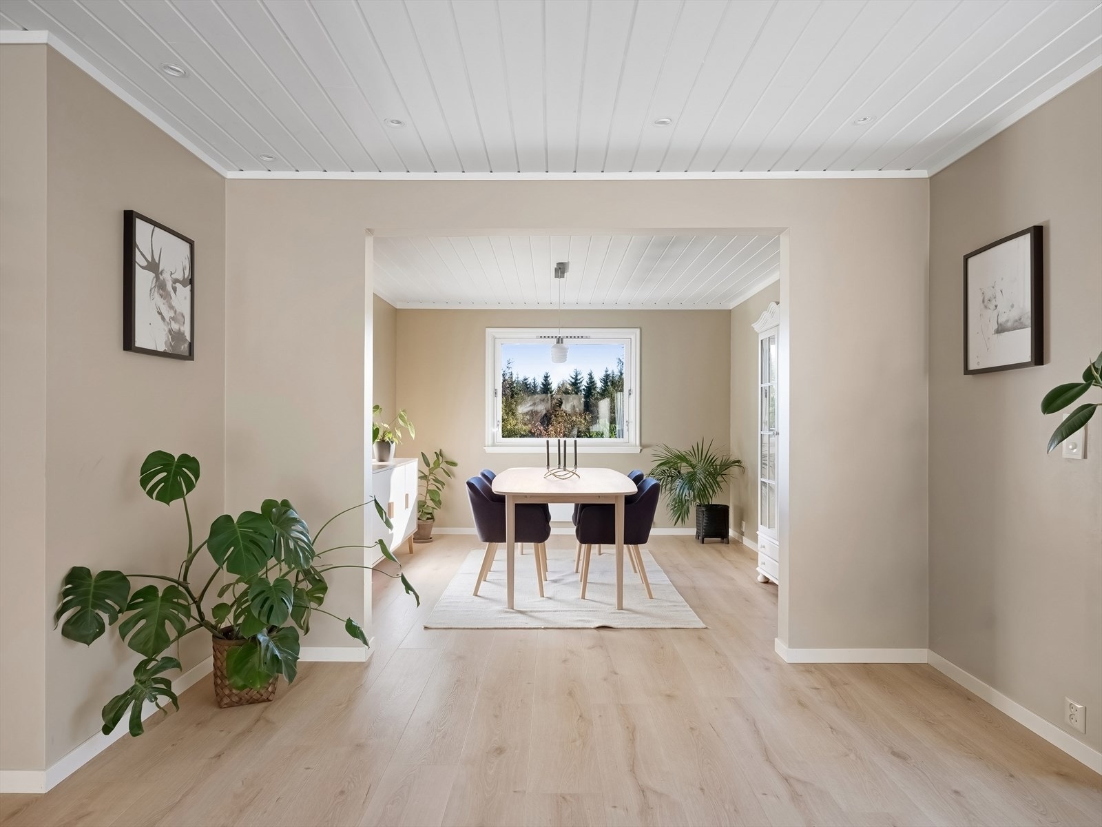 Spisestue rett ved stuen Galleribilde