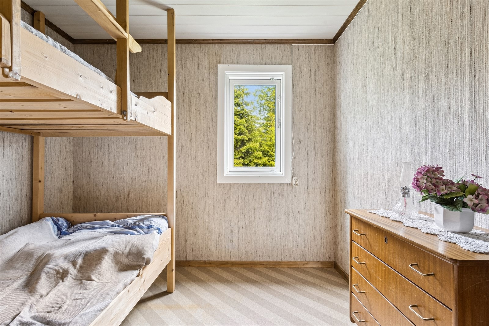 Sengene vil bli værende igjen i hytta. Galleribilde