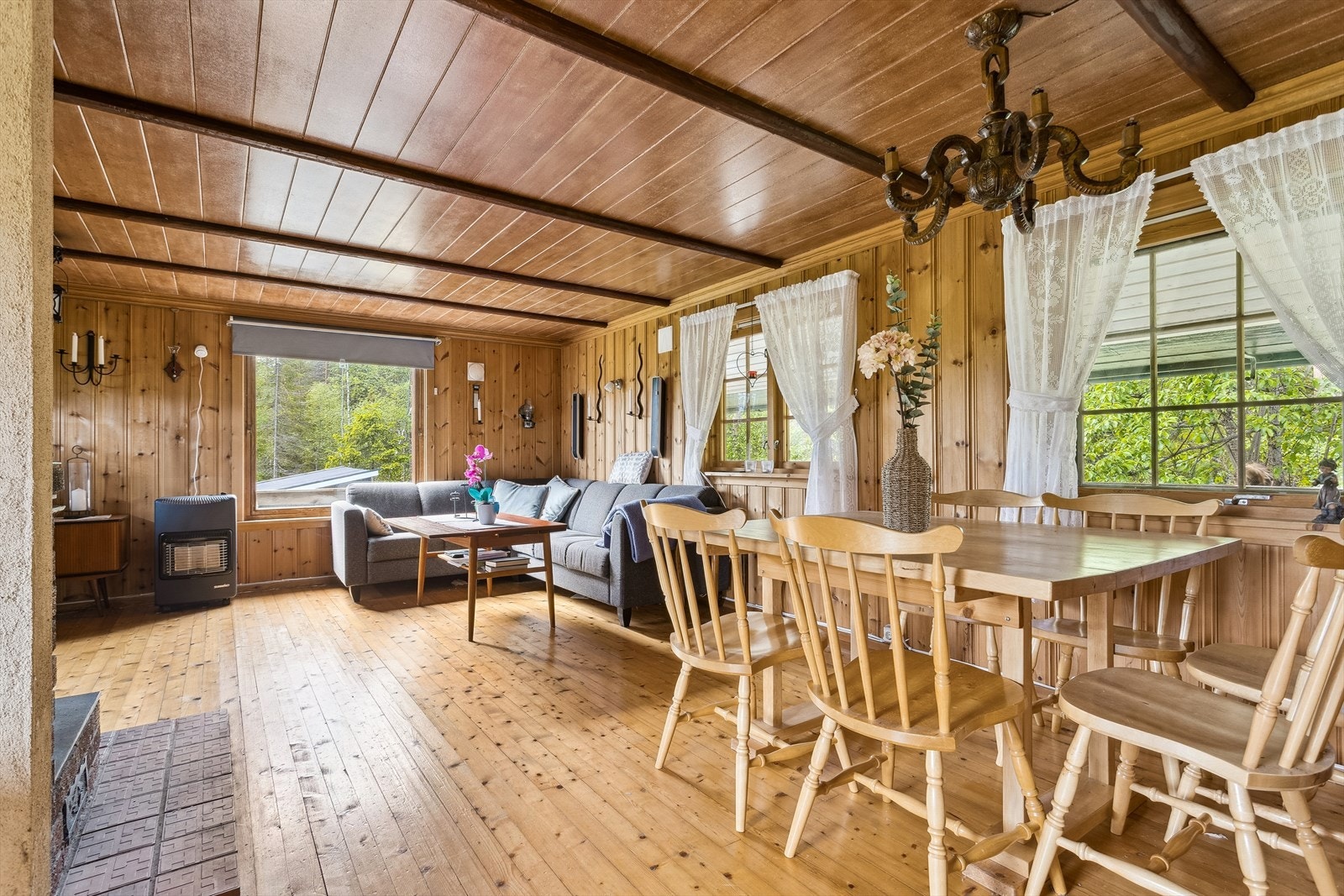 Stuen er av god størrelse. Galleribilde