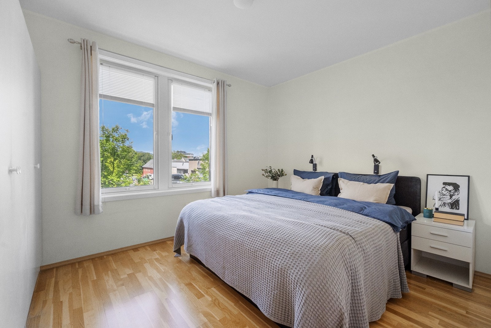 Romslig hovedsoverom. Galleribilde