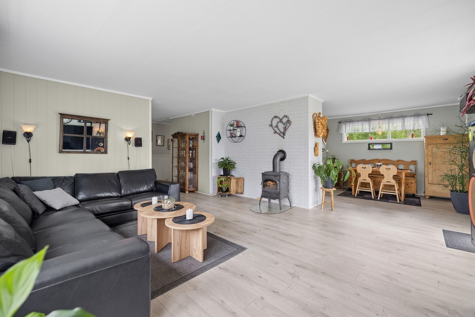 En peisovn bidrar til hygge og varme på kjølige dager. Galleribilde