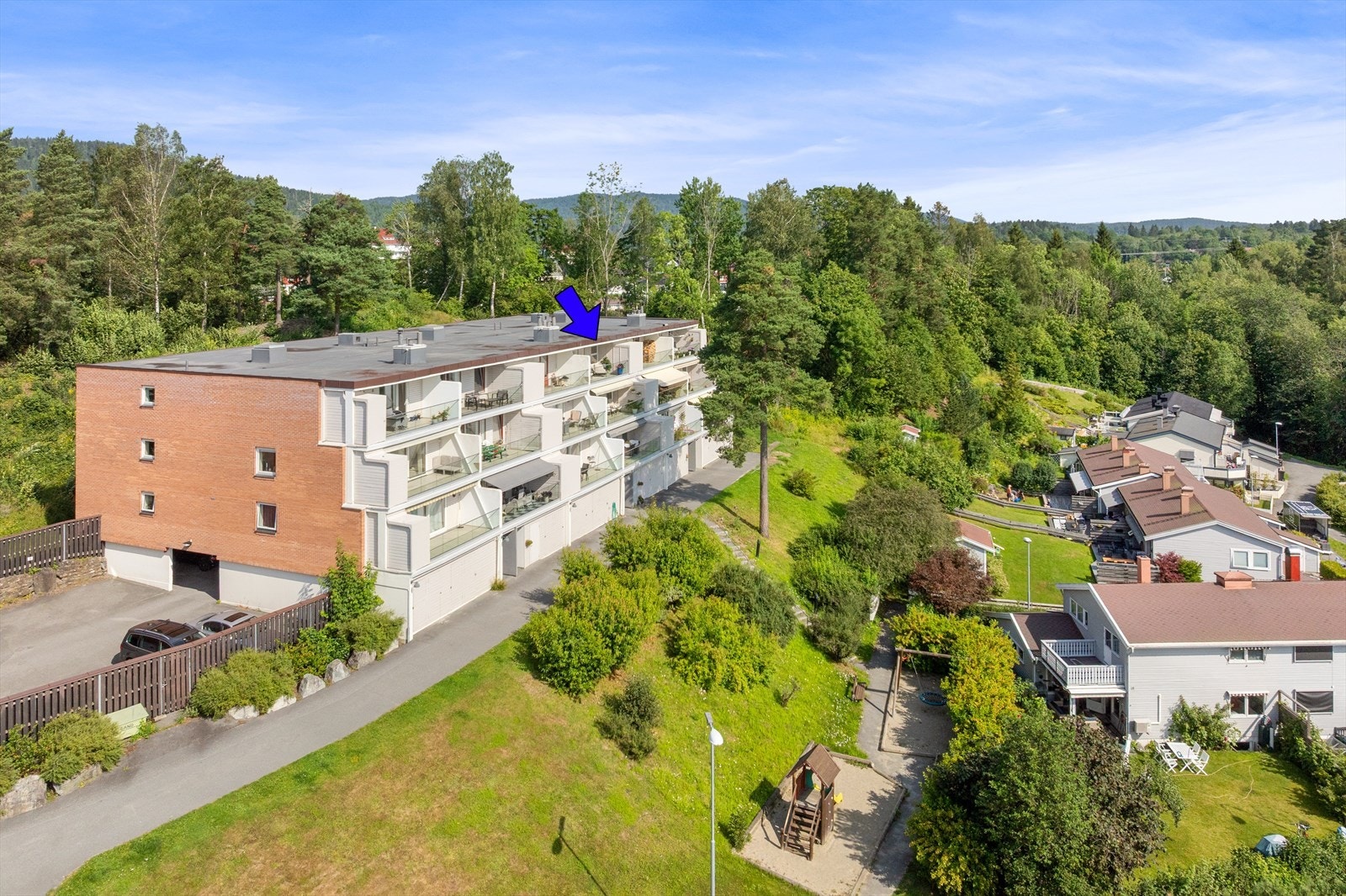 Her ligger du høyt og fritt med en blanding av rekkehus, eneboliger og leiligheter. Galleribilde
