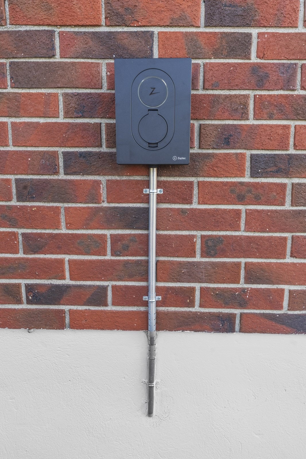 Billader zaptec montert av elektriker. Galleribilde