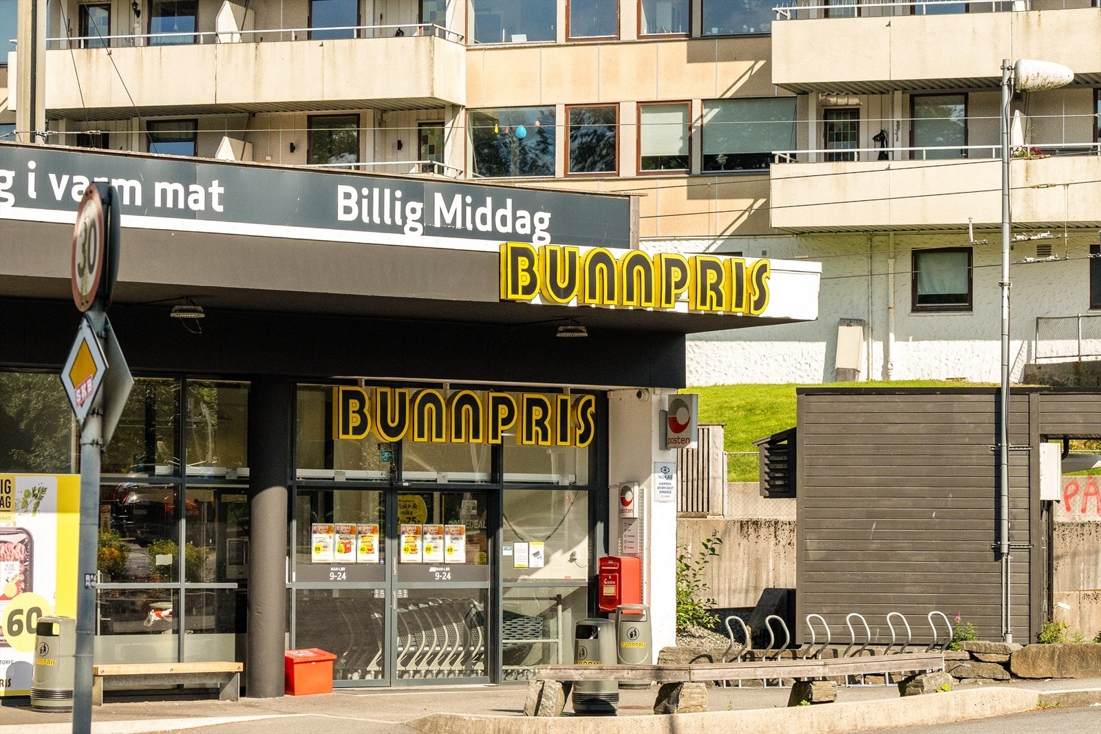 Nedenfor Sletten senter finner man Bunnpris. Galleribilde