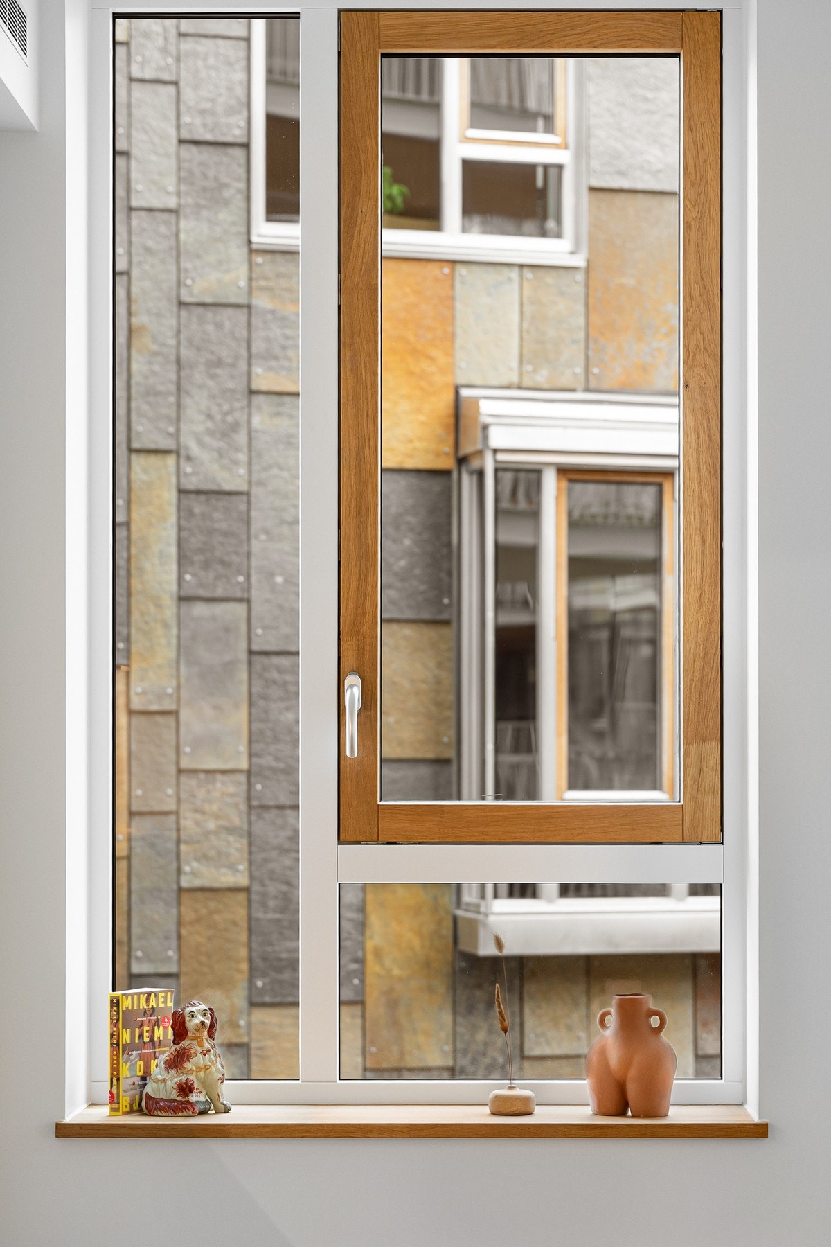 Sjarmerende vindusnisje med lekre detaljer. Galleribilde