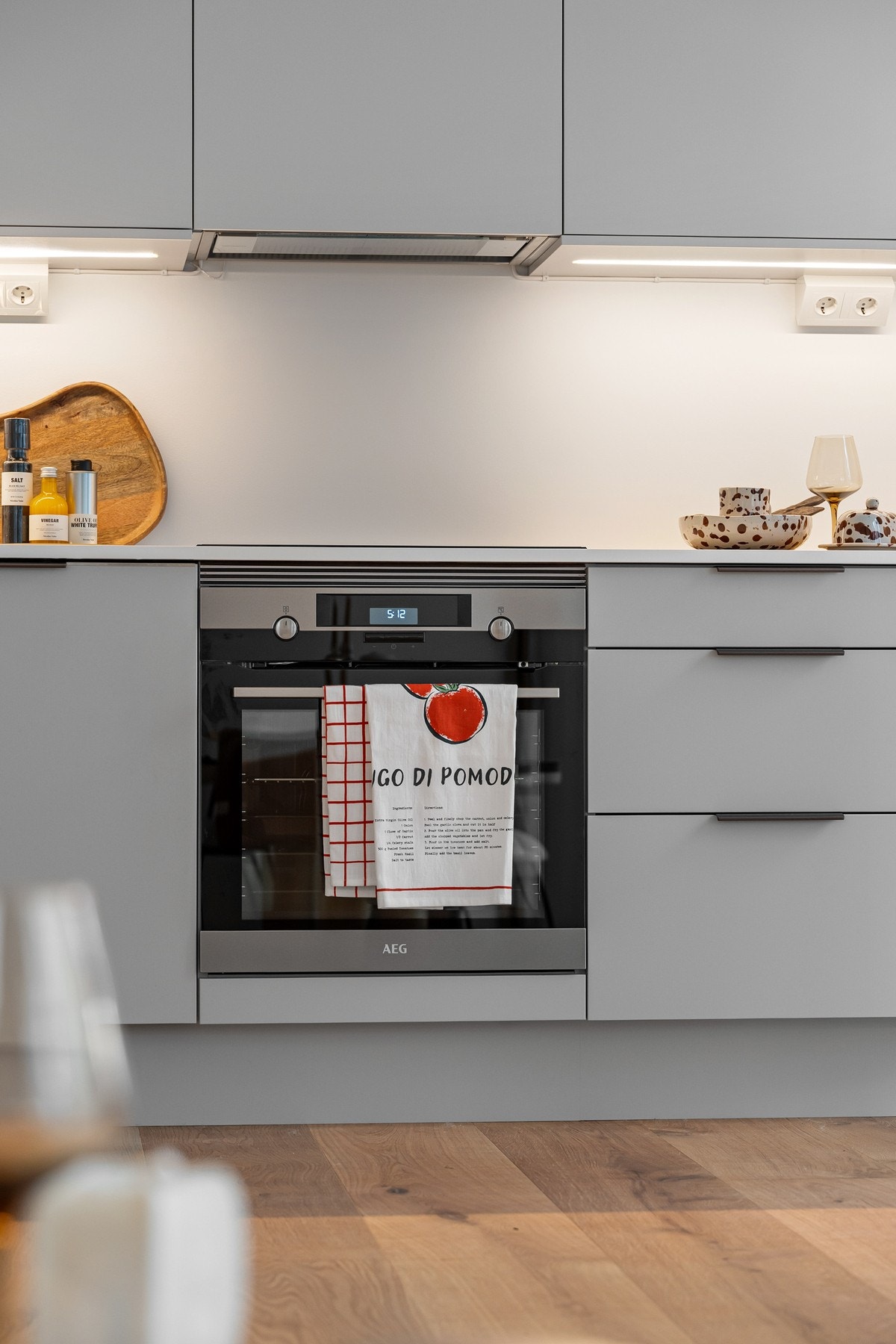 Moderne kjøkken fra Sigdal med rene linjer. Galleribilde