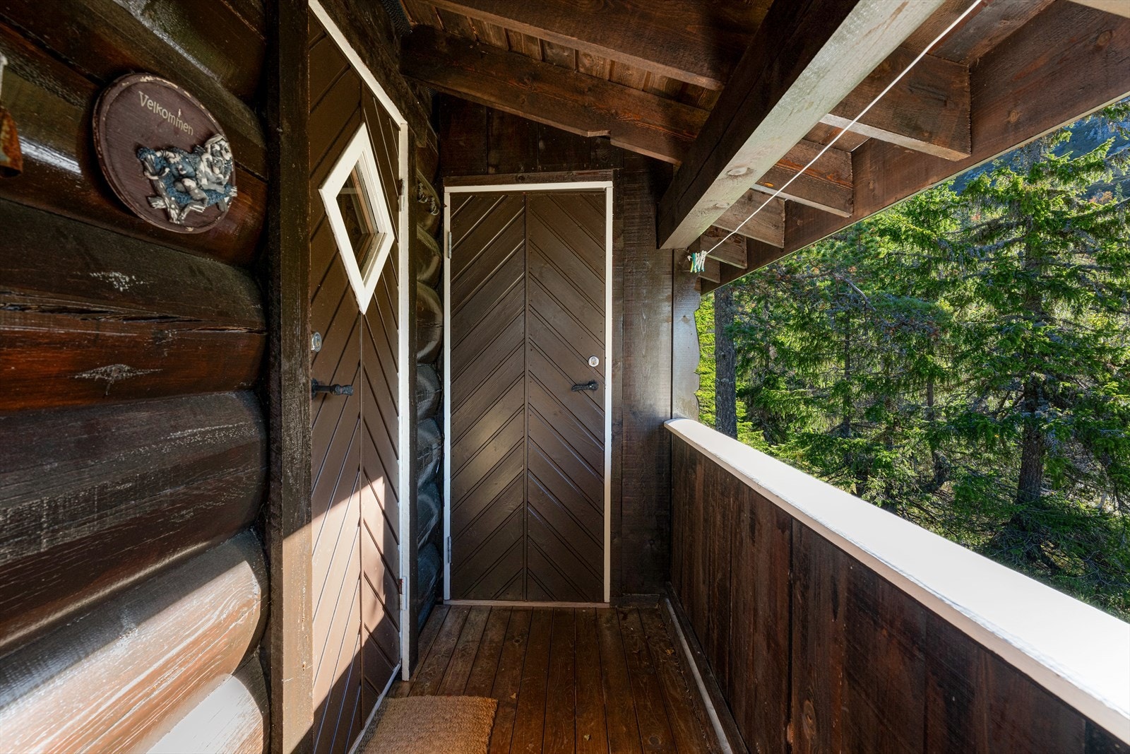 I tillegg er det utvendig bod/toalettrom med biotoalett. Galleribilde