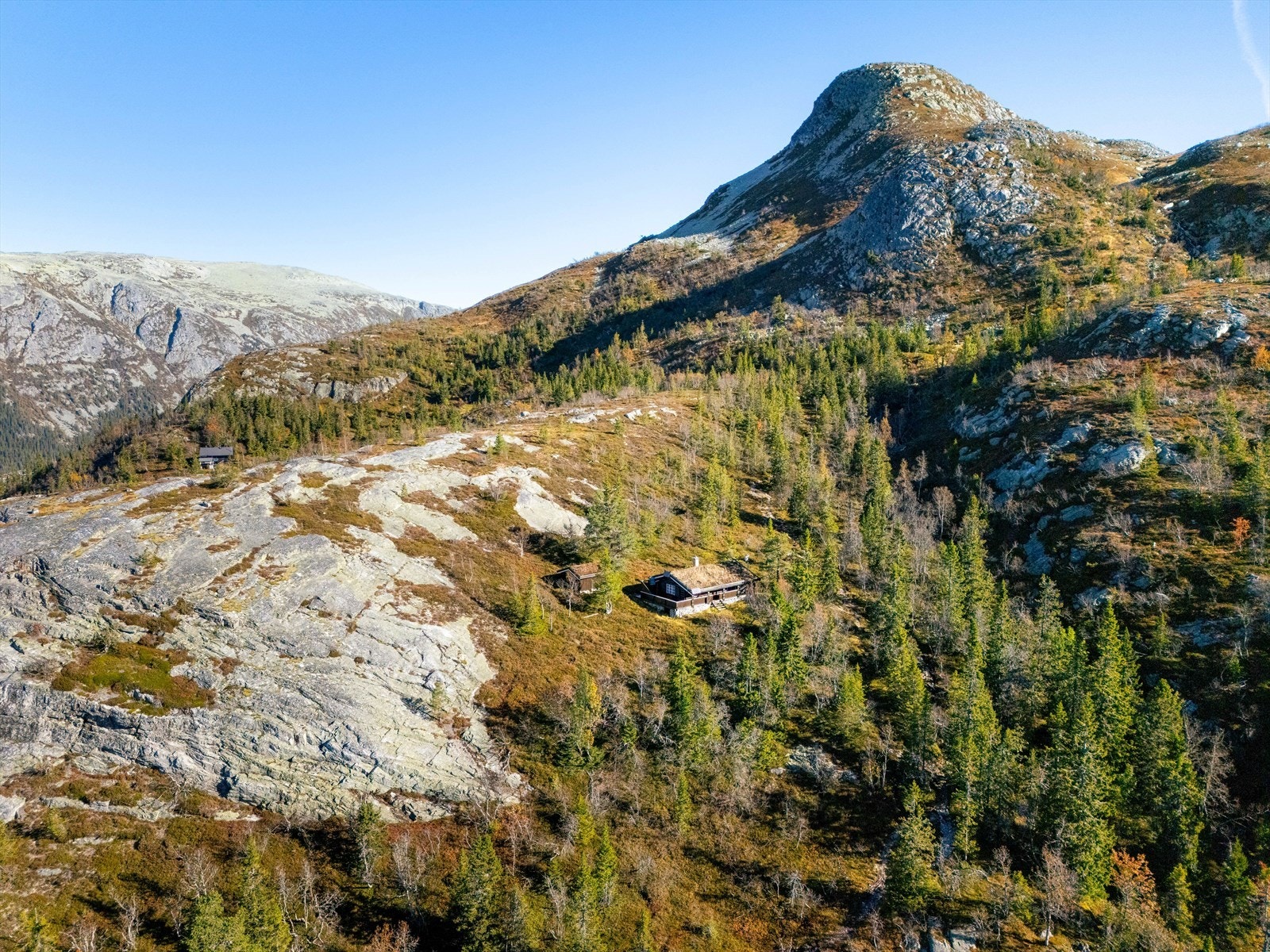 Store deler av Lifjell ligger over 1000 moh og det finnes over 20 fjelltopper i området. Galleribilde