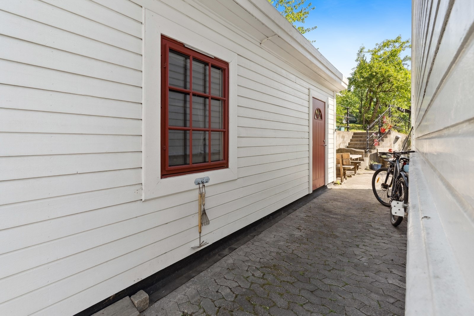 Utebod på ca 9 kvm. (ikke byggemeldt) Galleribilde