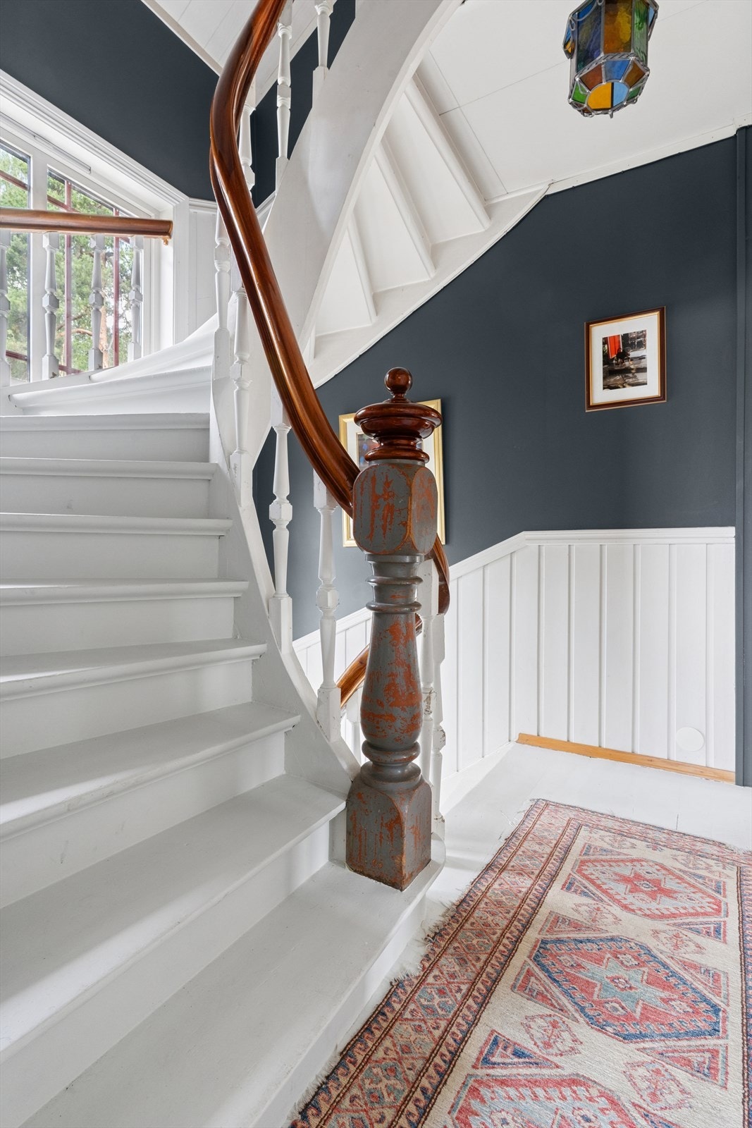 Trapp opp til loftet. Galleribilde