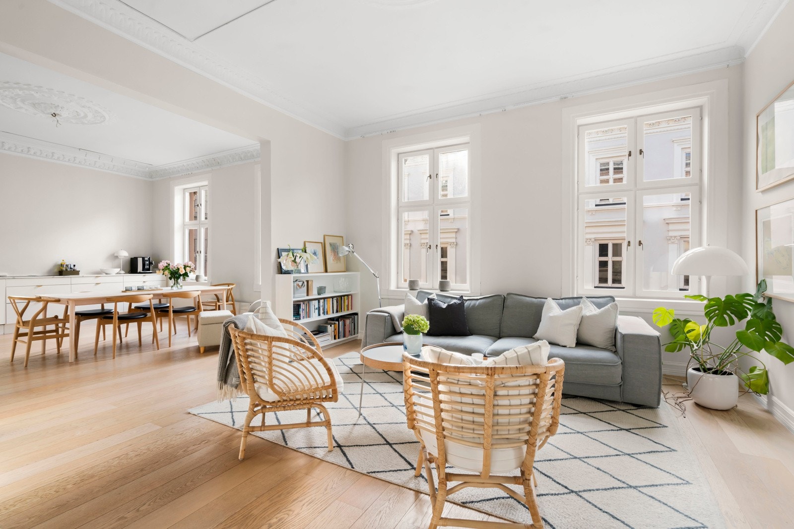 Lasse Hoftun v/ PrivatMegleren Aksept ønsker deg velkommen til Hansteens gate 10A ! Galleribilde