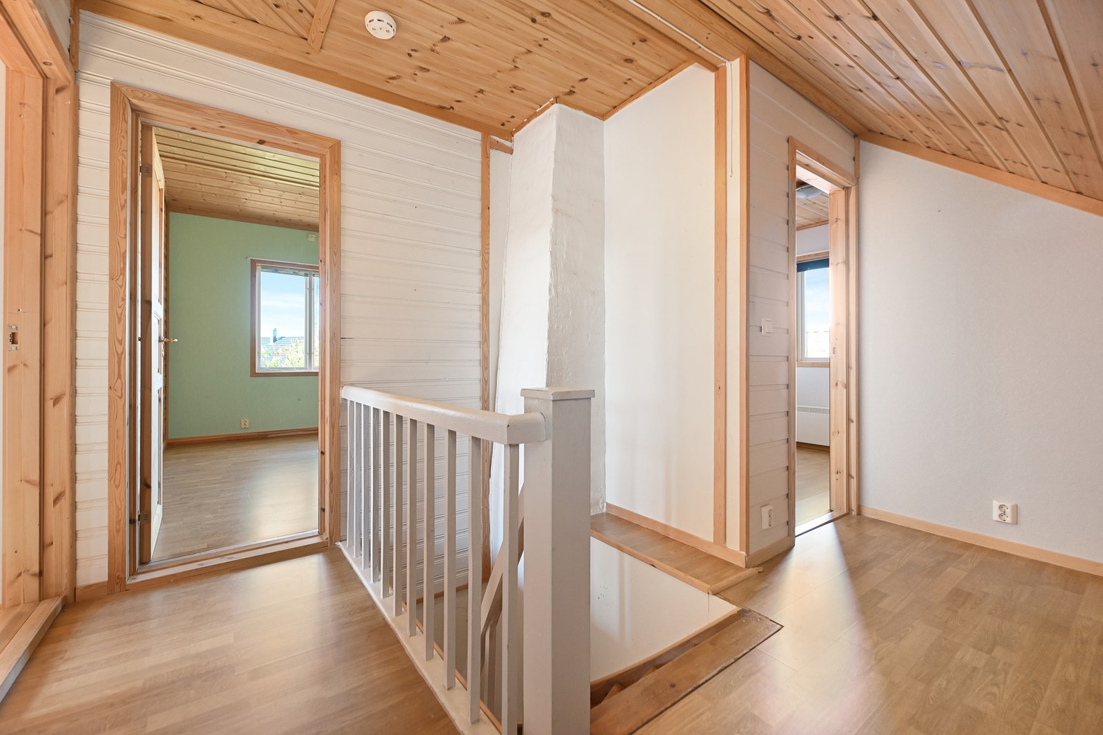 I 2. etasje finner man fire soverom. Galleribilde