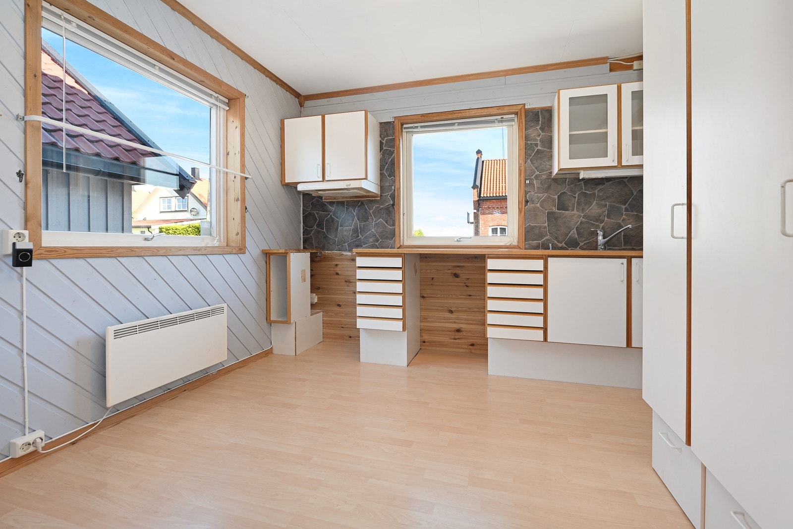 Her er det godt med benk- og skapplass. Galleribilde