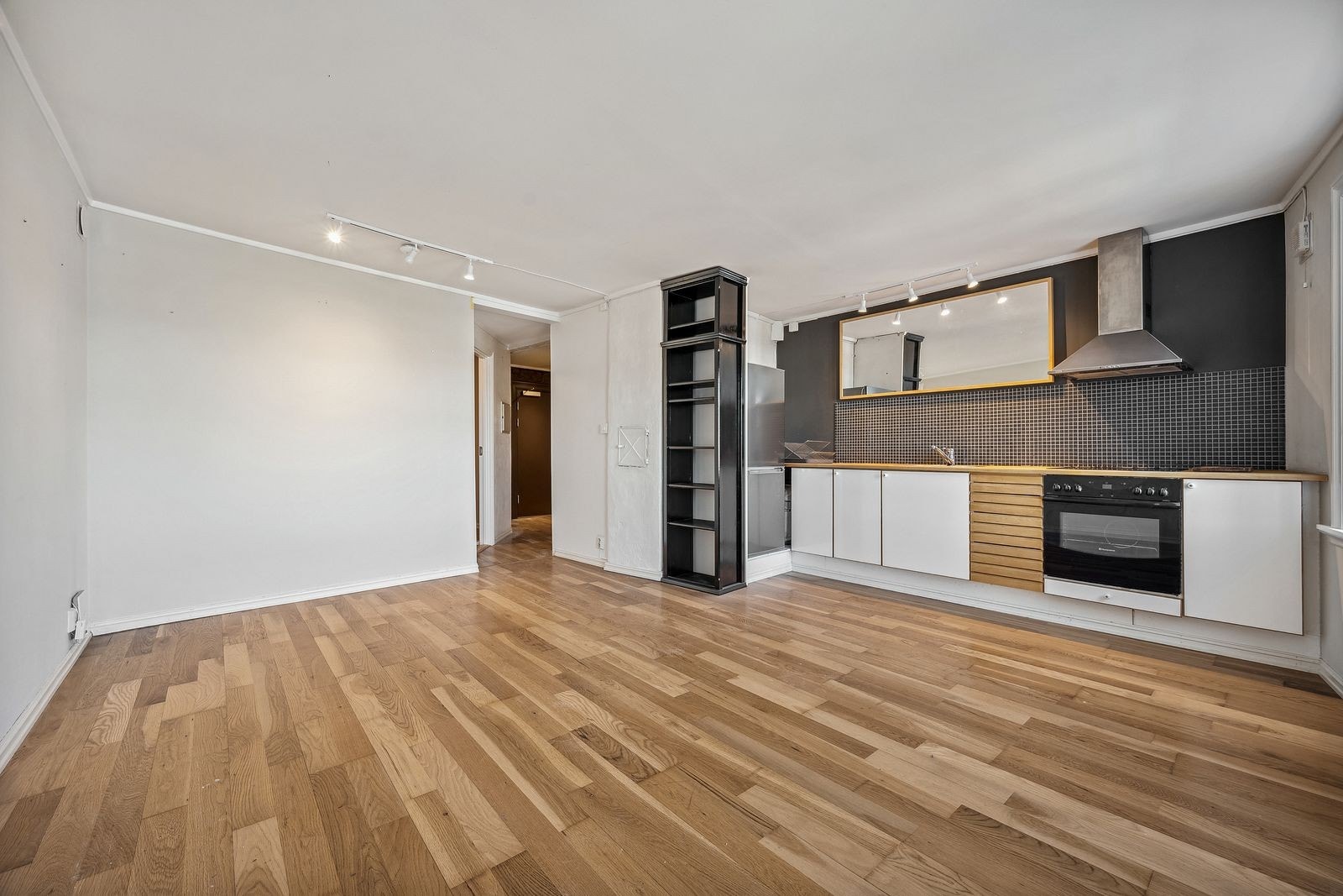 Stue og kjøkken - ledig fra september - Galleribilde