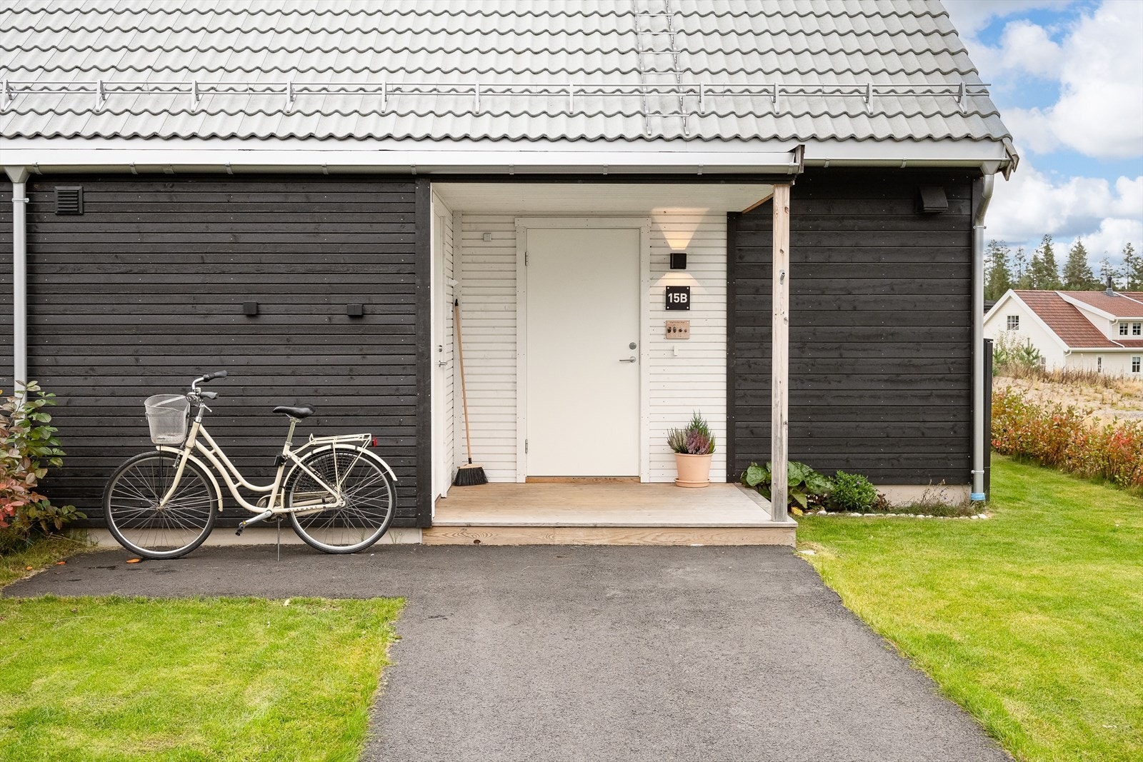 Det er ingen TG2 eller TG3 i tilstandsrapporten - her kan du flytte rett inn i en moderne og lettstelt bolig fra 2023! Galleribilde