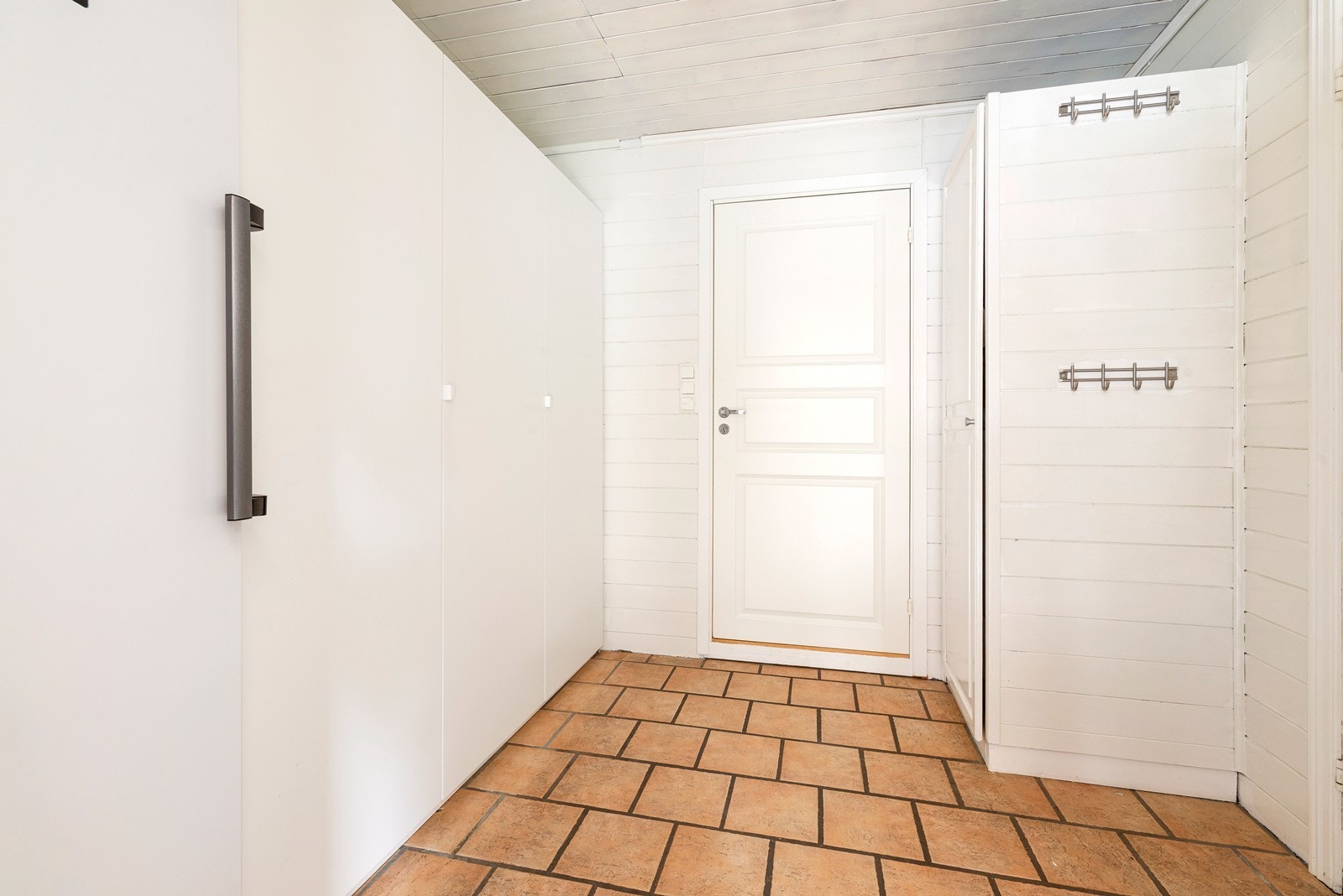 Bi-inngang. Galleribilde