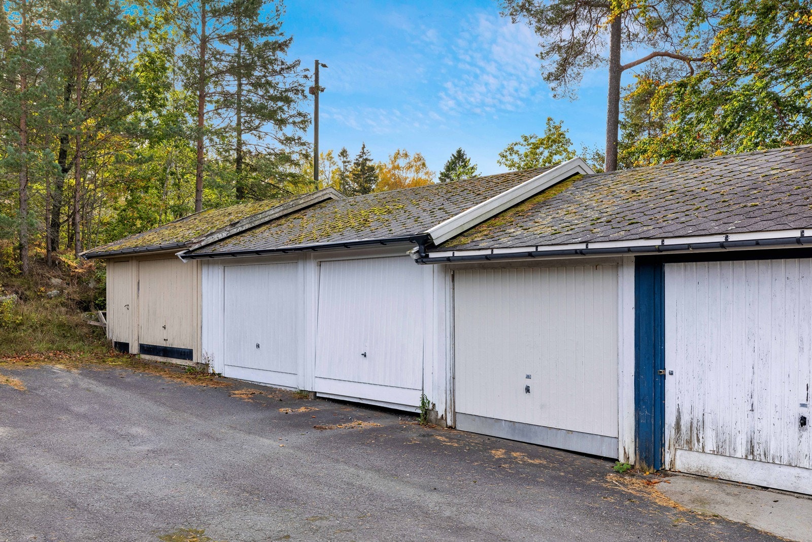 Garasje i rekke. Galleribilde