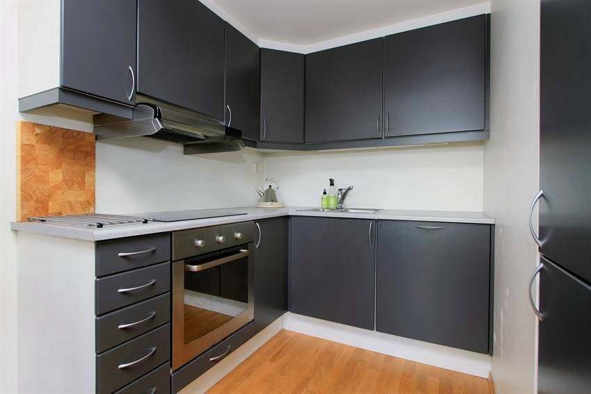 Kjøkken med integrerte hvitevarer Galleribilde