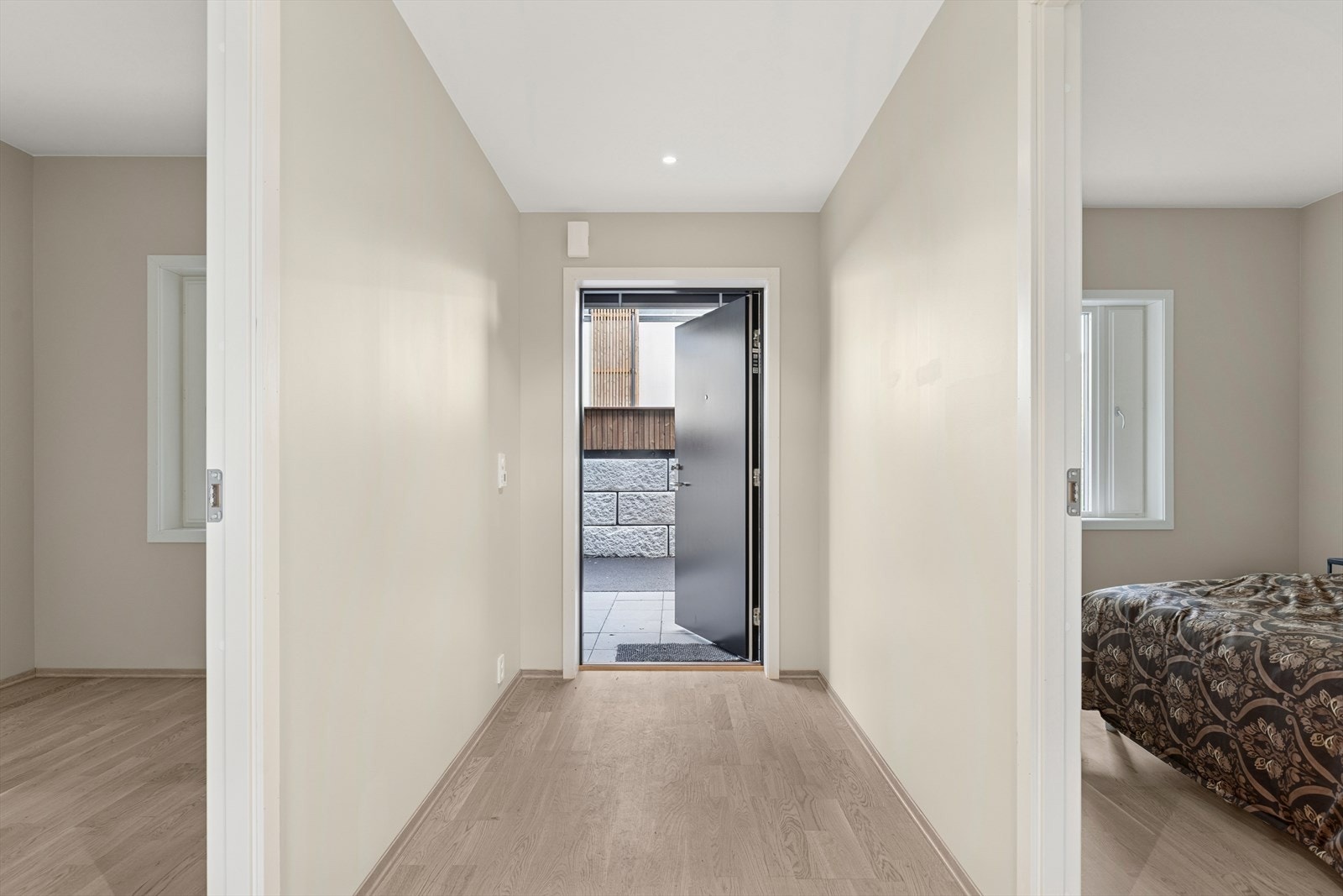 Leiligheten har en praktisk innvendig bod/vaskerom. Galleribilde