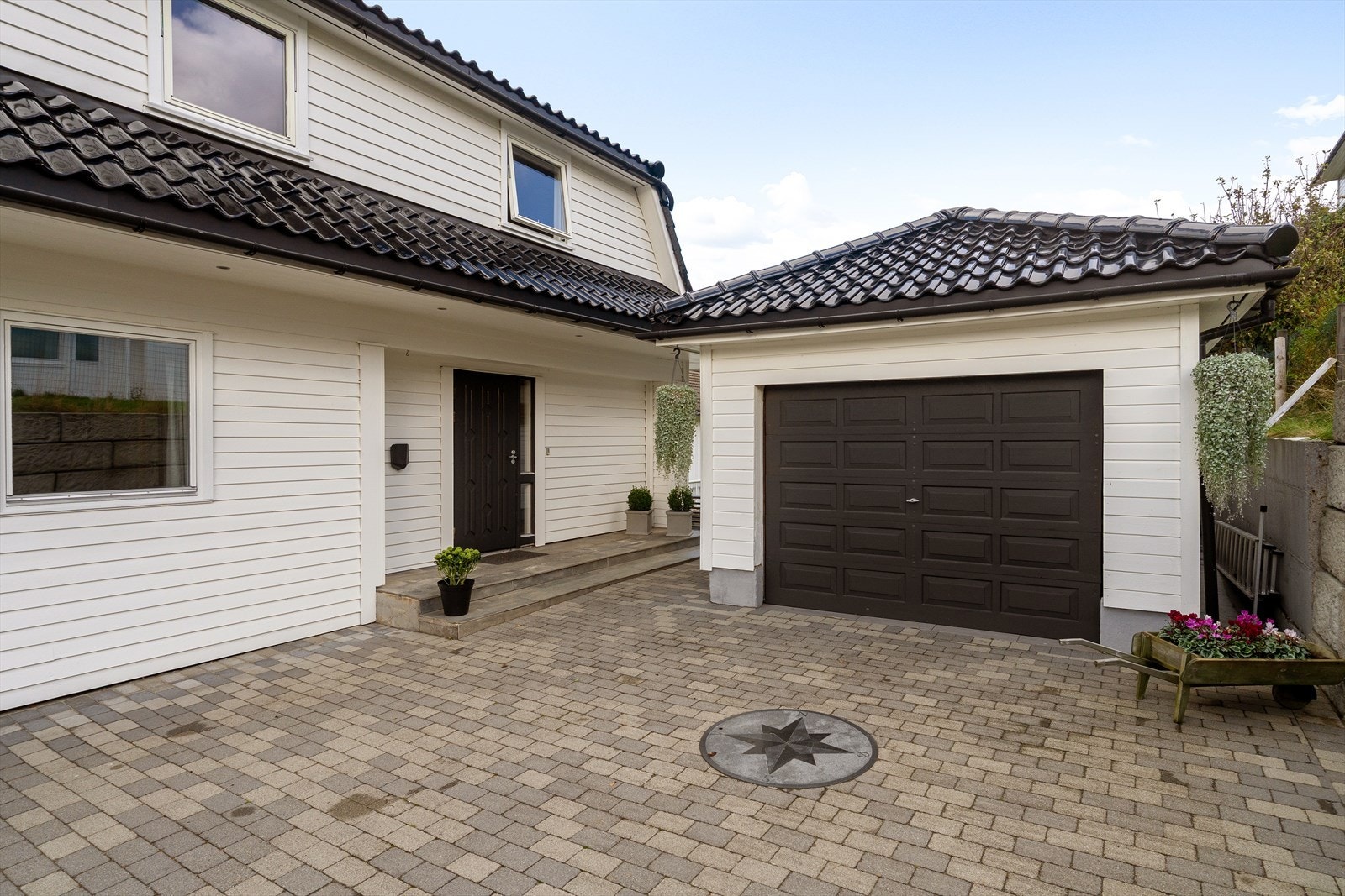 Boligen fikk nye takstein i 2010. Galleribilde