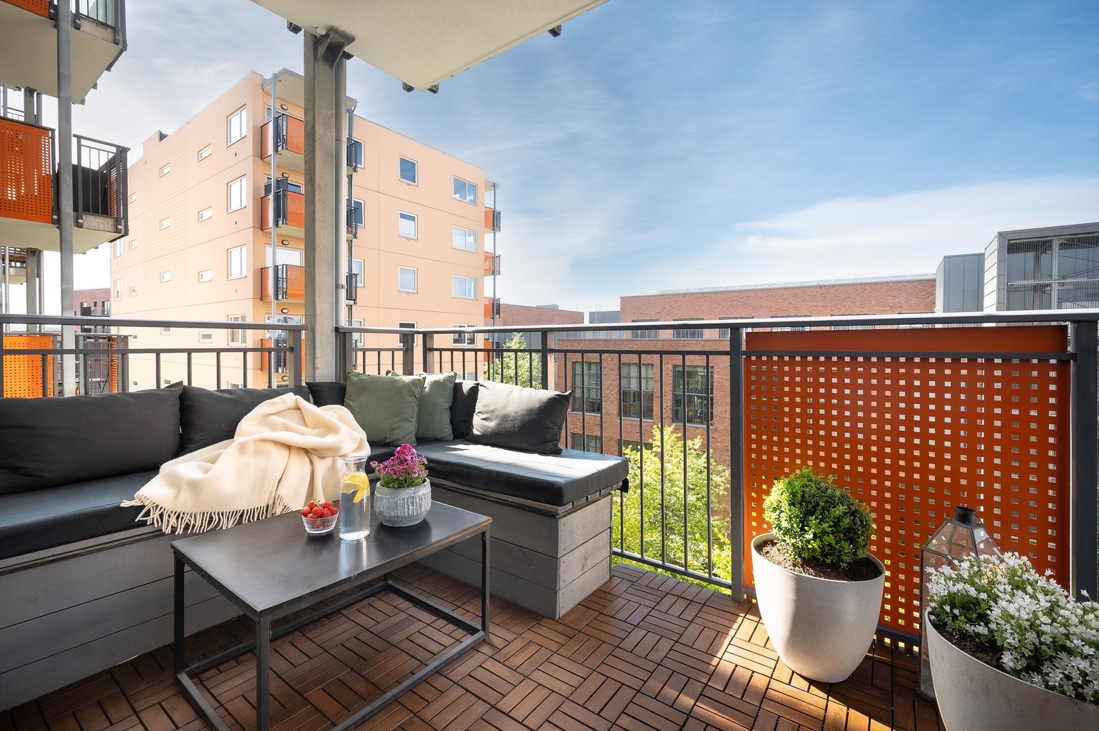 Her er det god plass til å møblere med ønsket utemøblement. Galleribilde