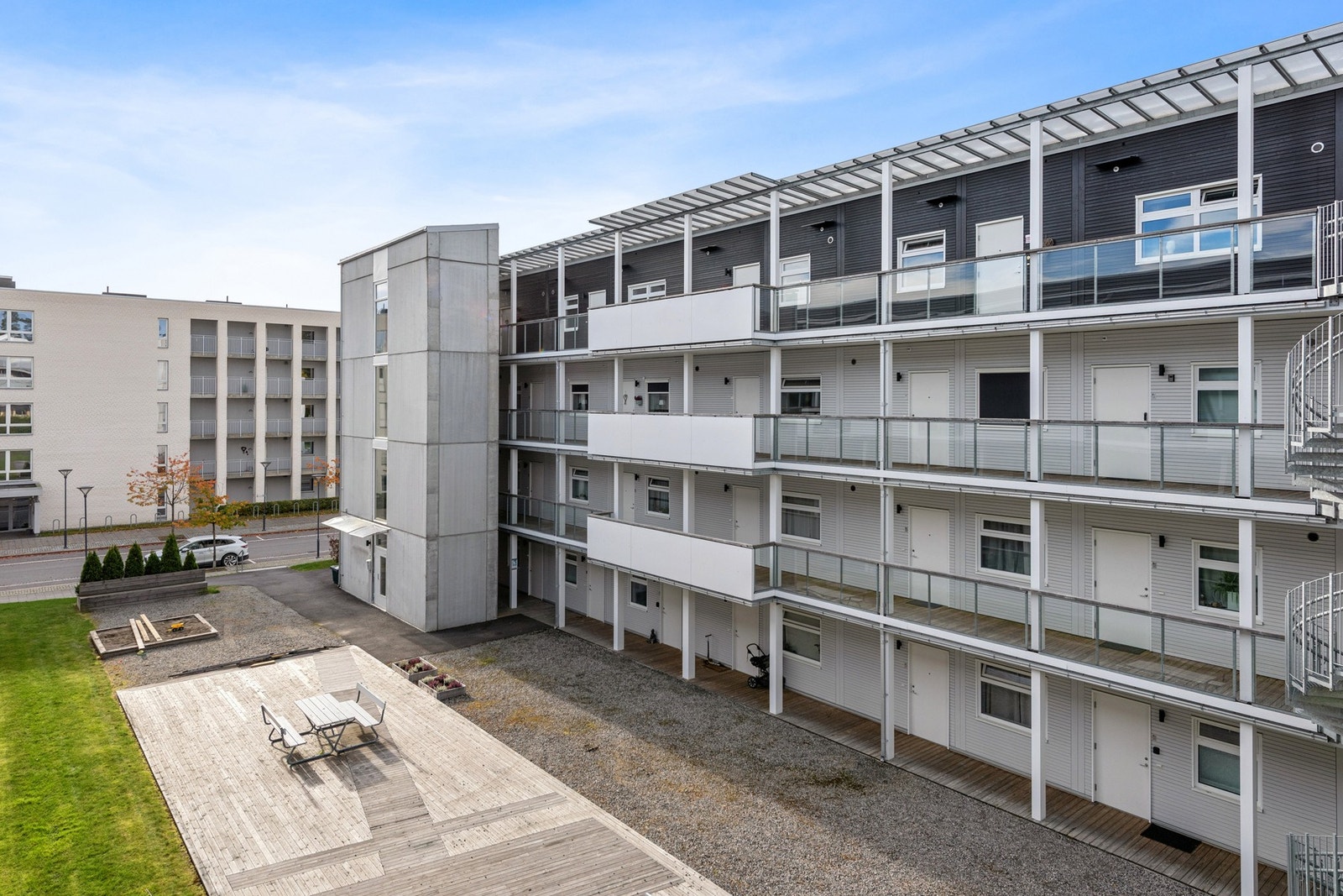 Herfra er det gangavstand til det meste, inkludert kjøpesenter, tog og flere gode spisesteder. Galleribilde