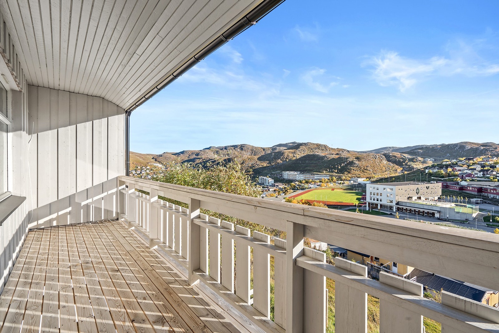 Utsikt fra balkong Galleribilde