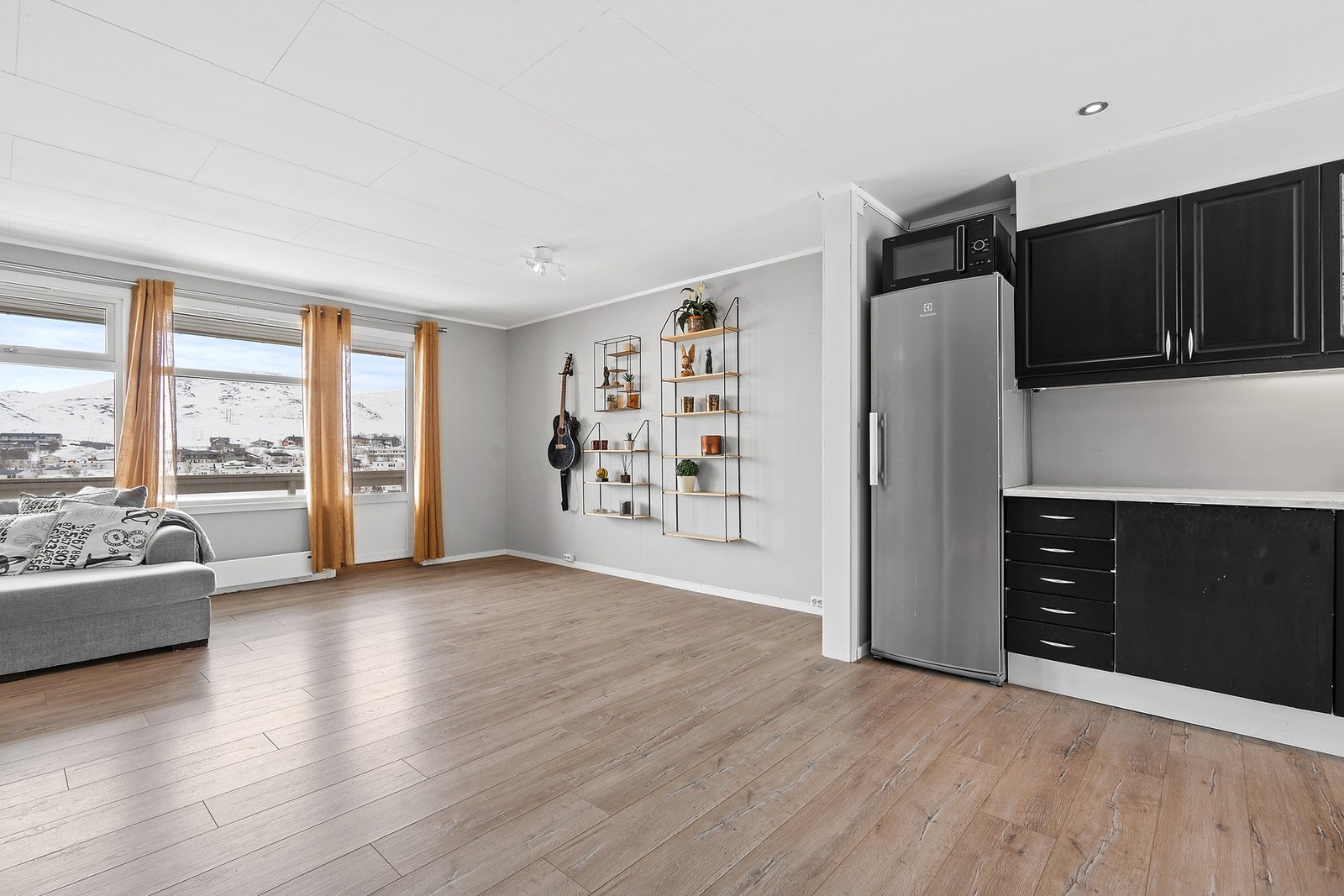 Åpen stue kjøkken løsning Galleribilde