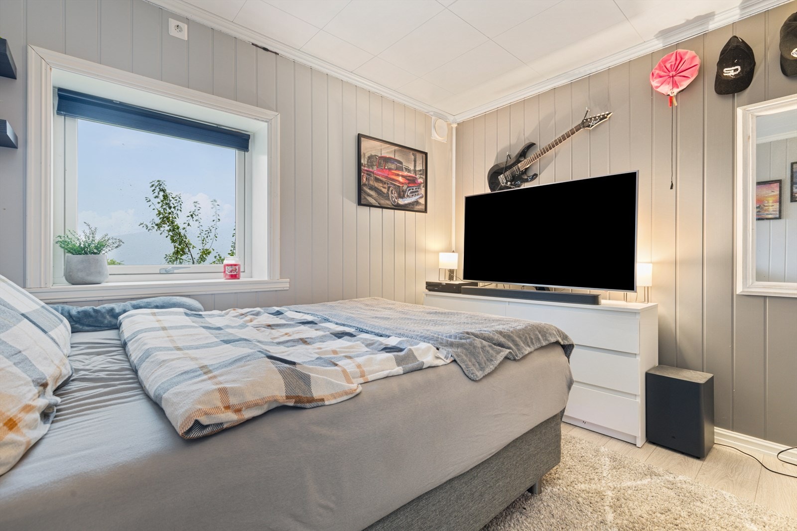 Soverom 3 i kjeller | dette rommet er i byggegodkjente tegninger angitt som strykerom, og således ikke formelt godkjent som rom for varig opphold Galleribilde