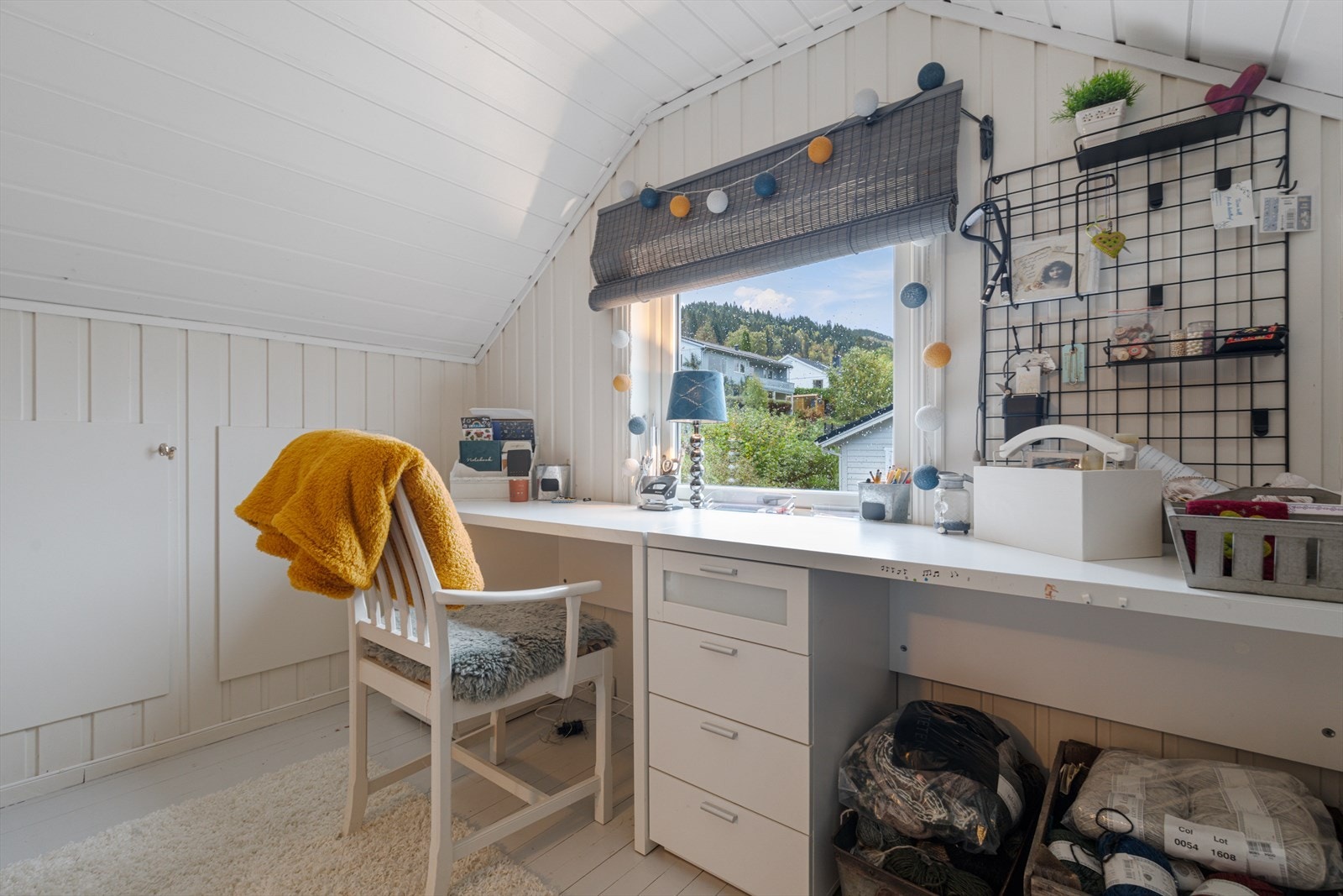 Rom 1 på loft, brukt som hobbyrom Galleribilde