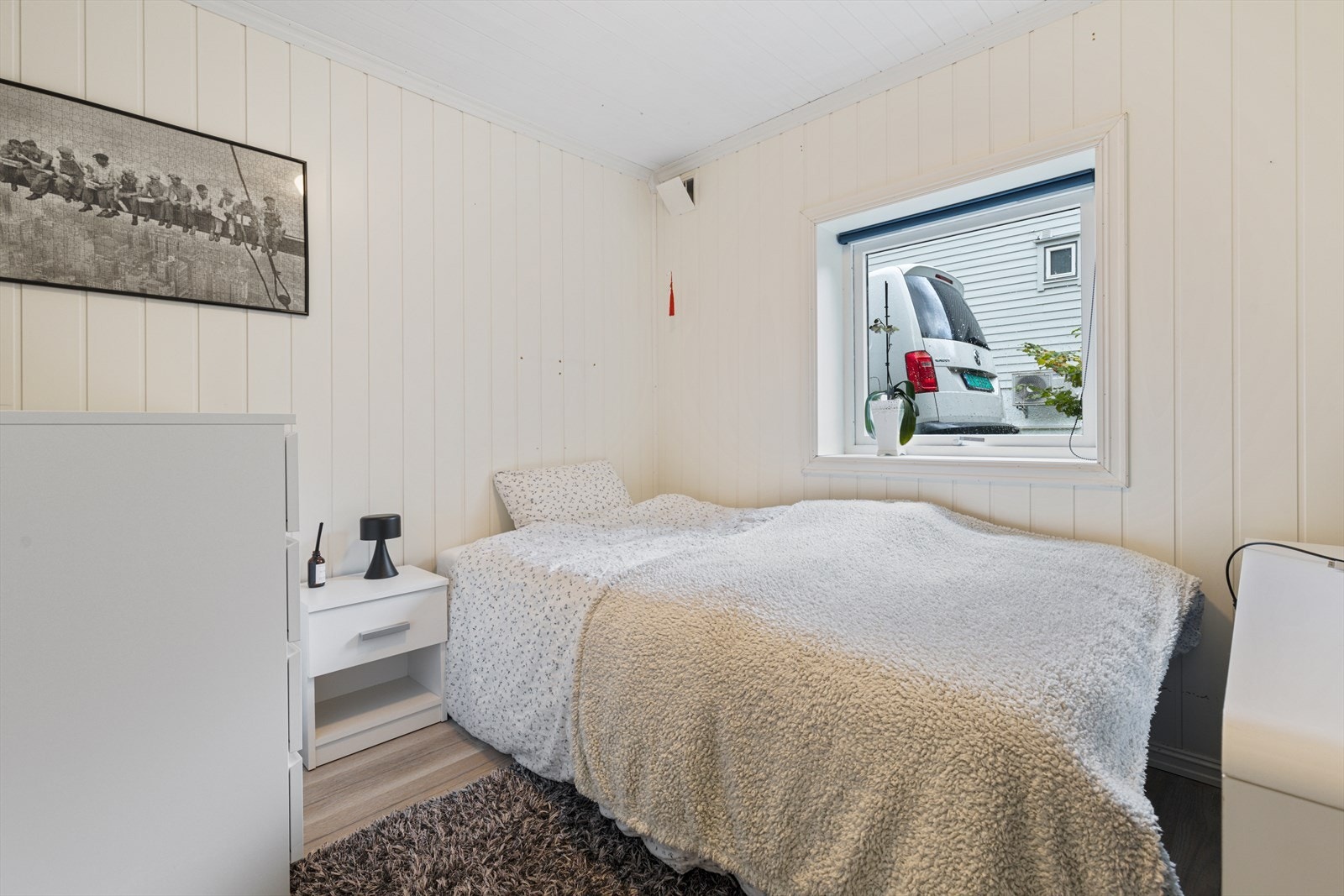 Soverom 2 i kjeller | dette rommet er i byggegodkjente tegninger angitt som hobbyrom, og således ikke formelt godkjent som rom for varig opphold Galleribilde