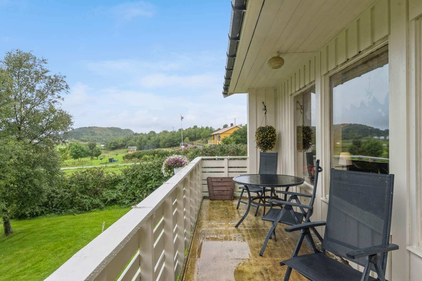 Terrasse utenfor stue Galleribilde