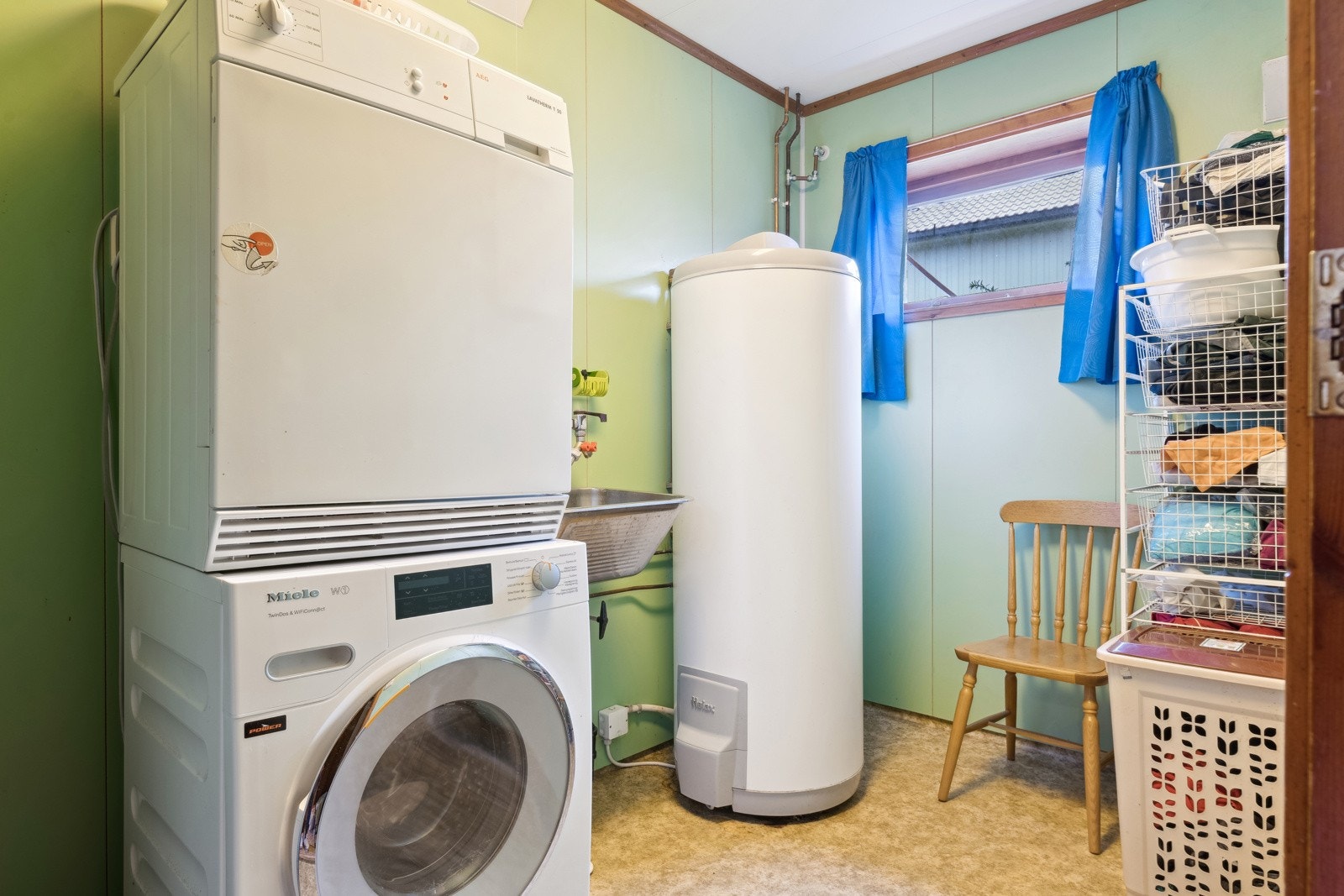 Vaskerom Galleribilde