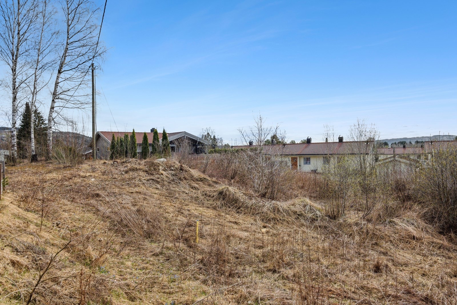 Vann og avløp ligger inntil tomtegrensen. Galleribilde