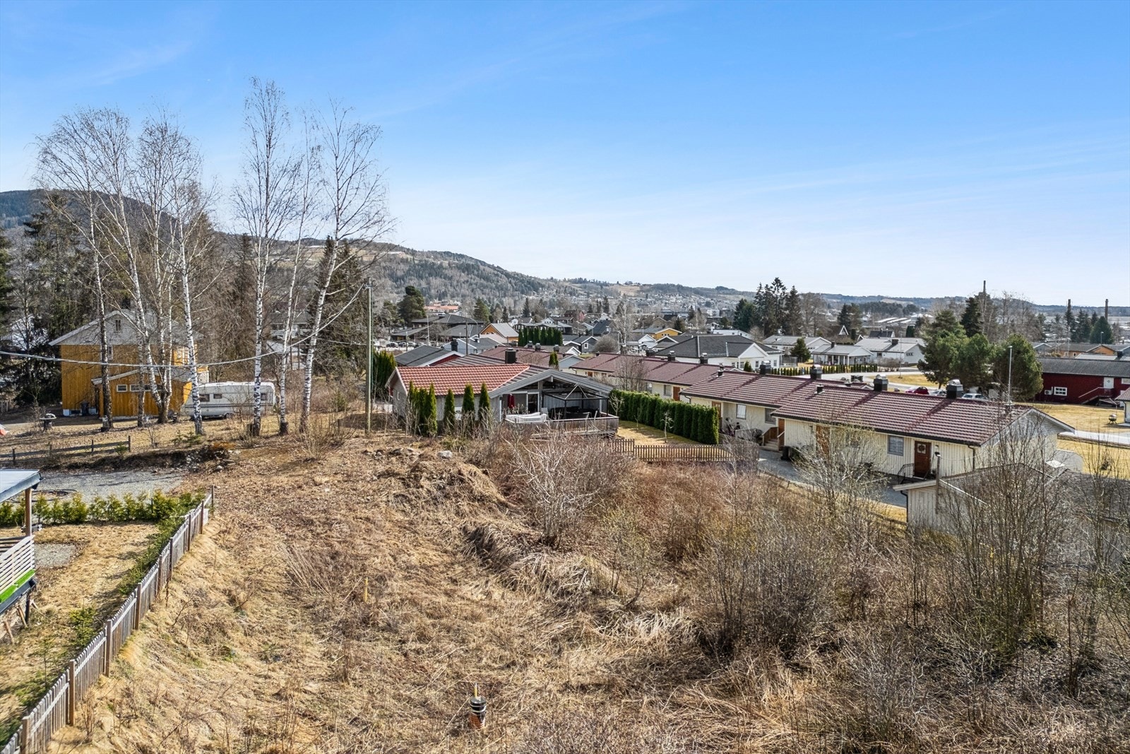 Tomten har særdeles gode solforhold. Galleribilde