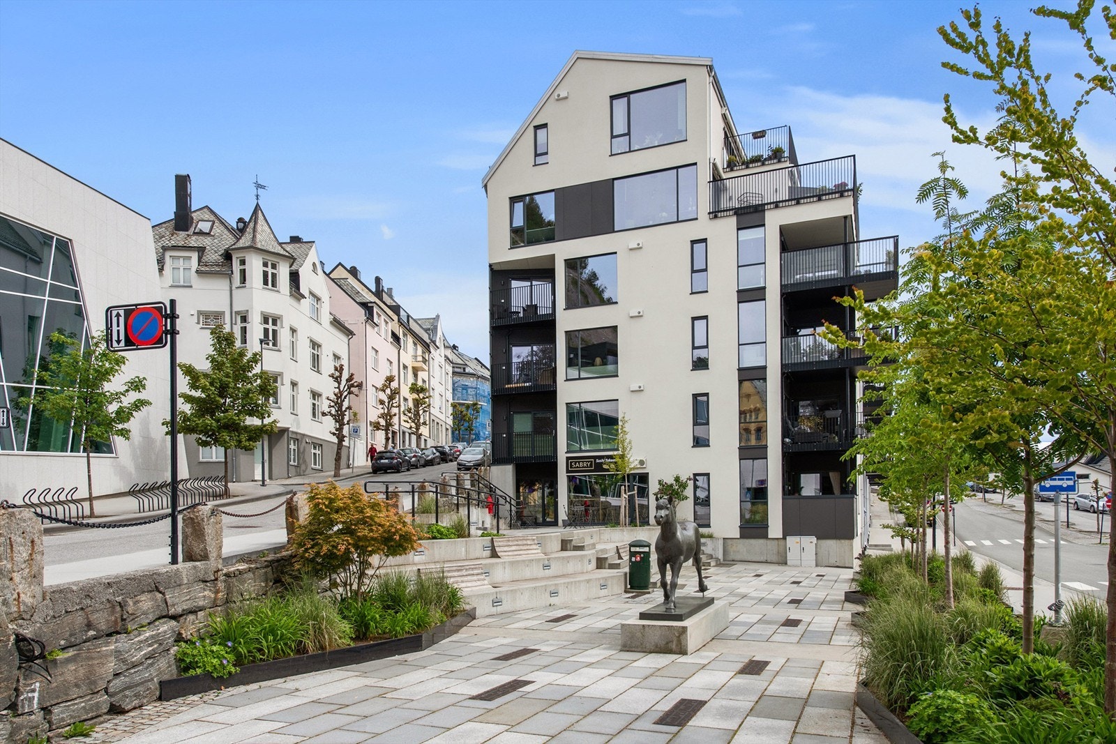 Fasade mot vest Galleribilde