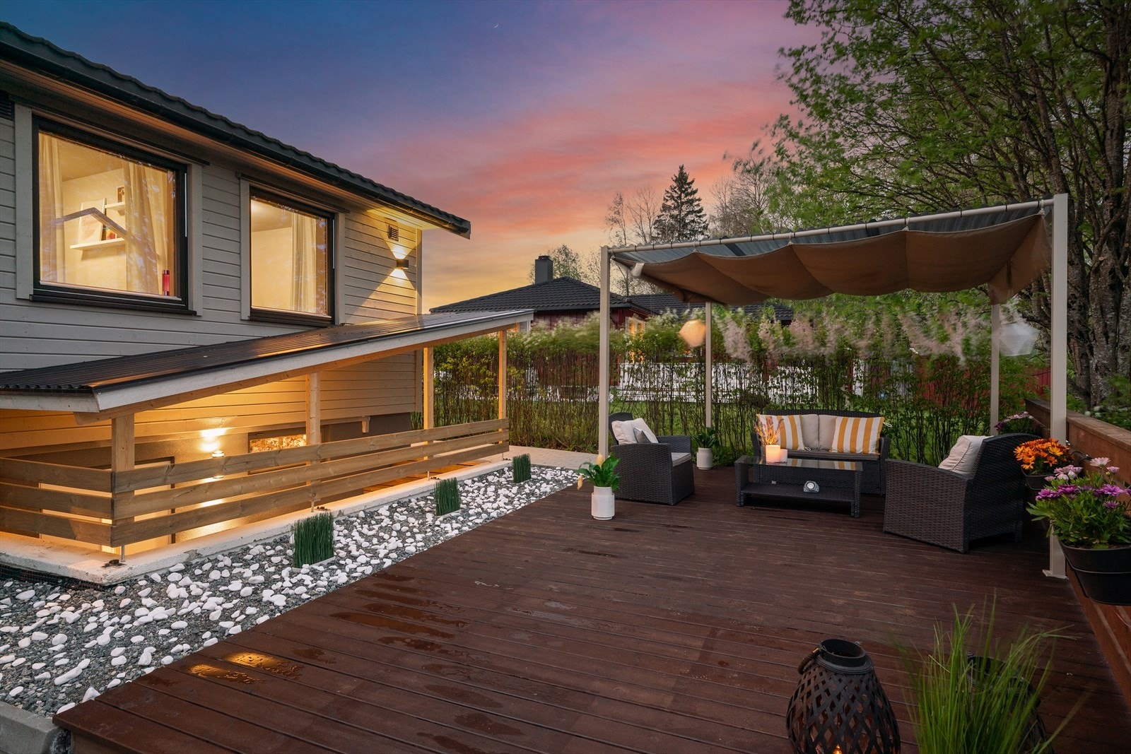 Her kan du nyte sene sommerkvelder i godt selskap. Galleribilde