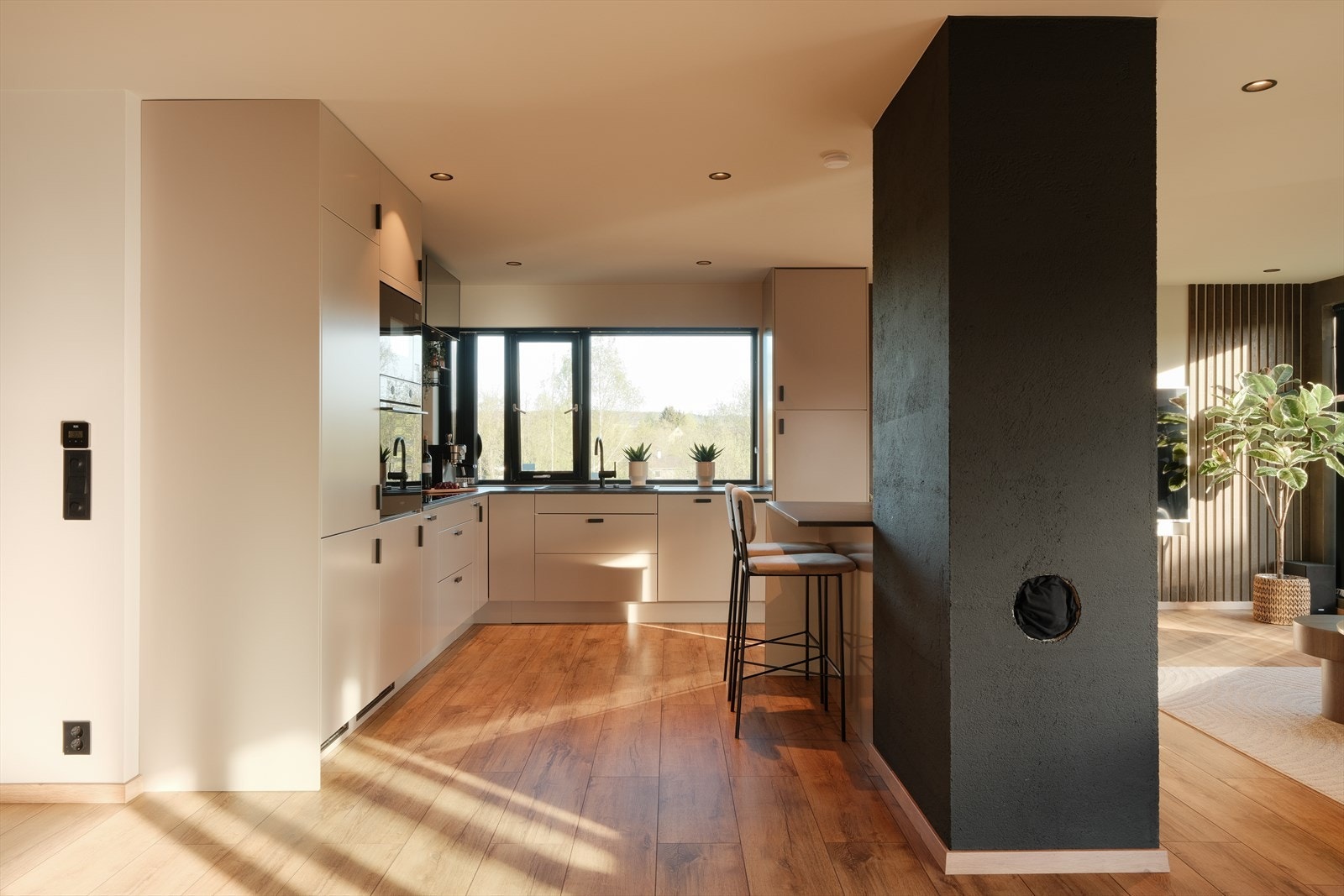 Dette er et stort og romslig rom med god plass til å innrede etter eget ønske. Galleribilde