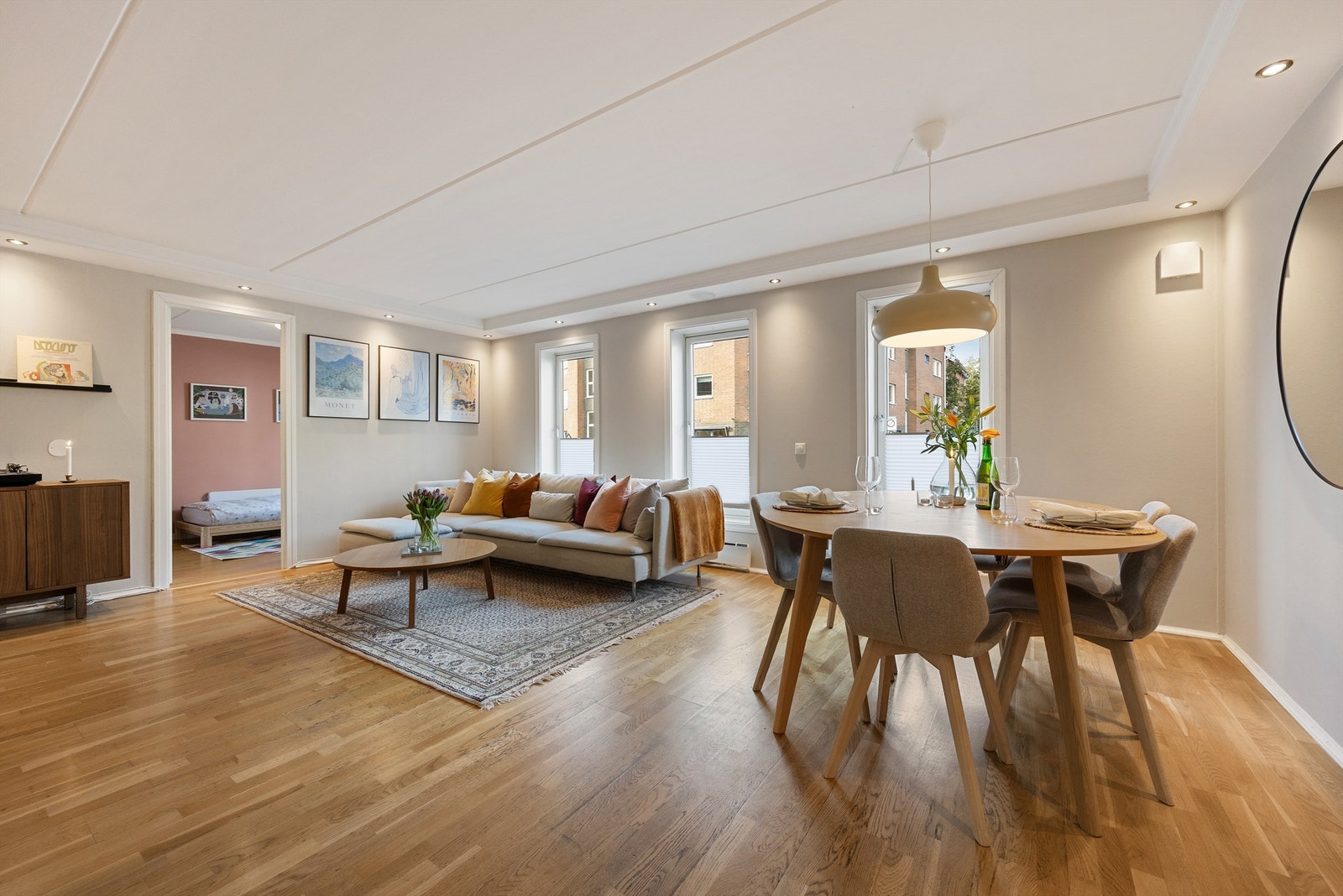 Dette er den ideelle boligen for deg som ønsker en moderne 3-roms leilighet med nærhet til alt du trenger i hverdagen. Galleribilde