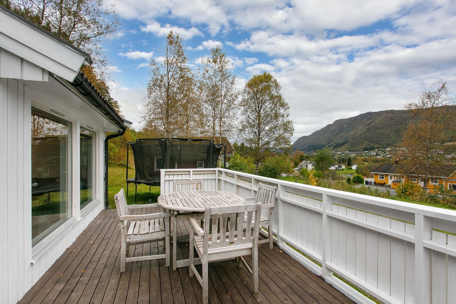Terrasse med flott utsikt Galleribilde