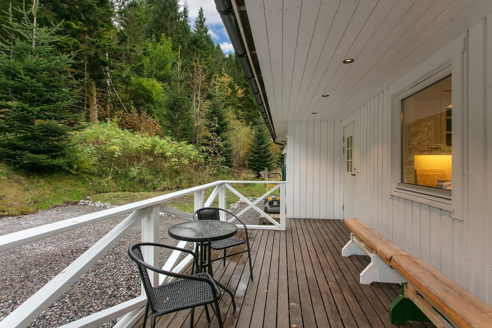 Overbygget terrasse ved inngangsparti Galleribilde