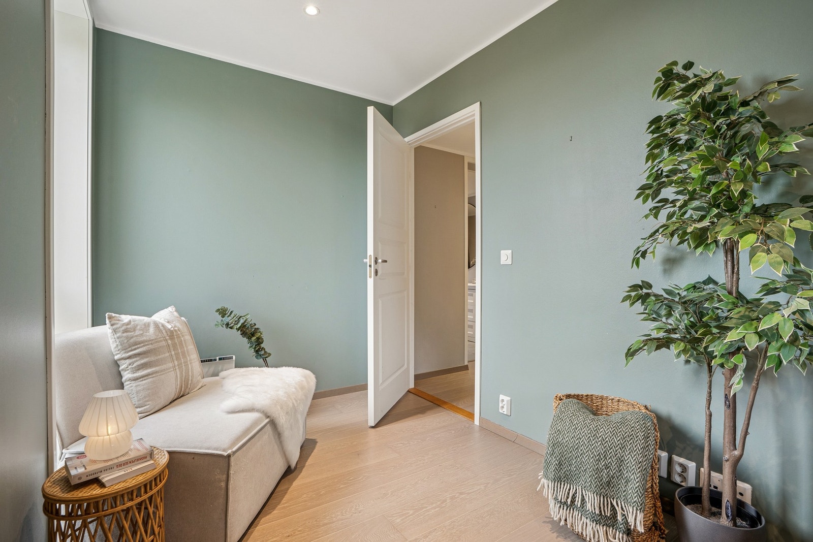 Begge soverom malt i moderne farger som gjør det enkelt å møblere. Galleribilde