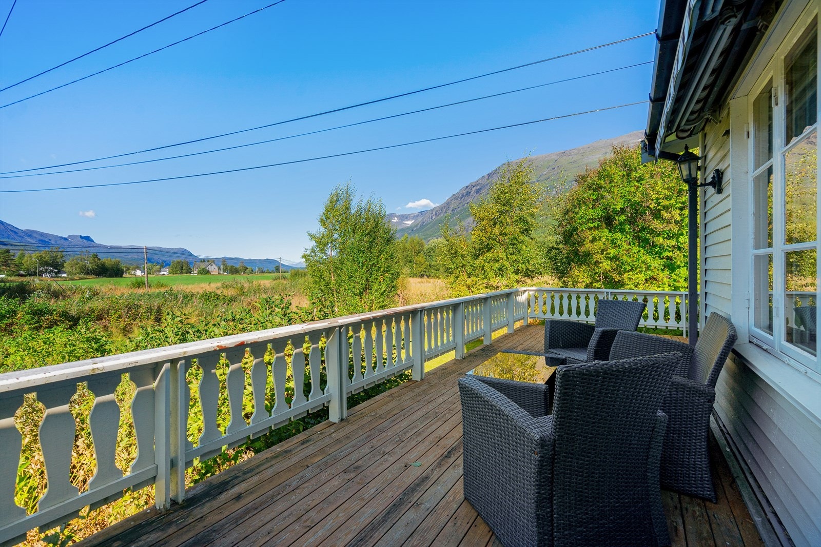 Terrassen har gode møbleringsmuligheter Galleribilde