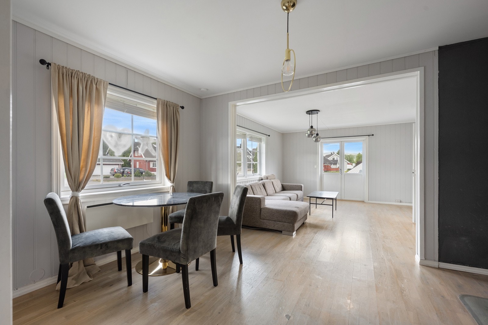 Her er det god plass til langbord. Galleribilde